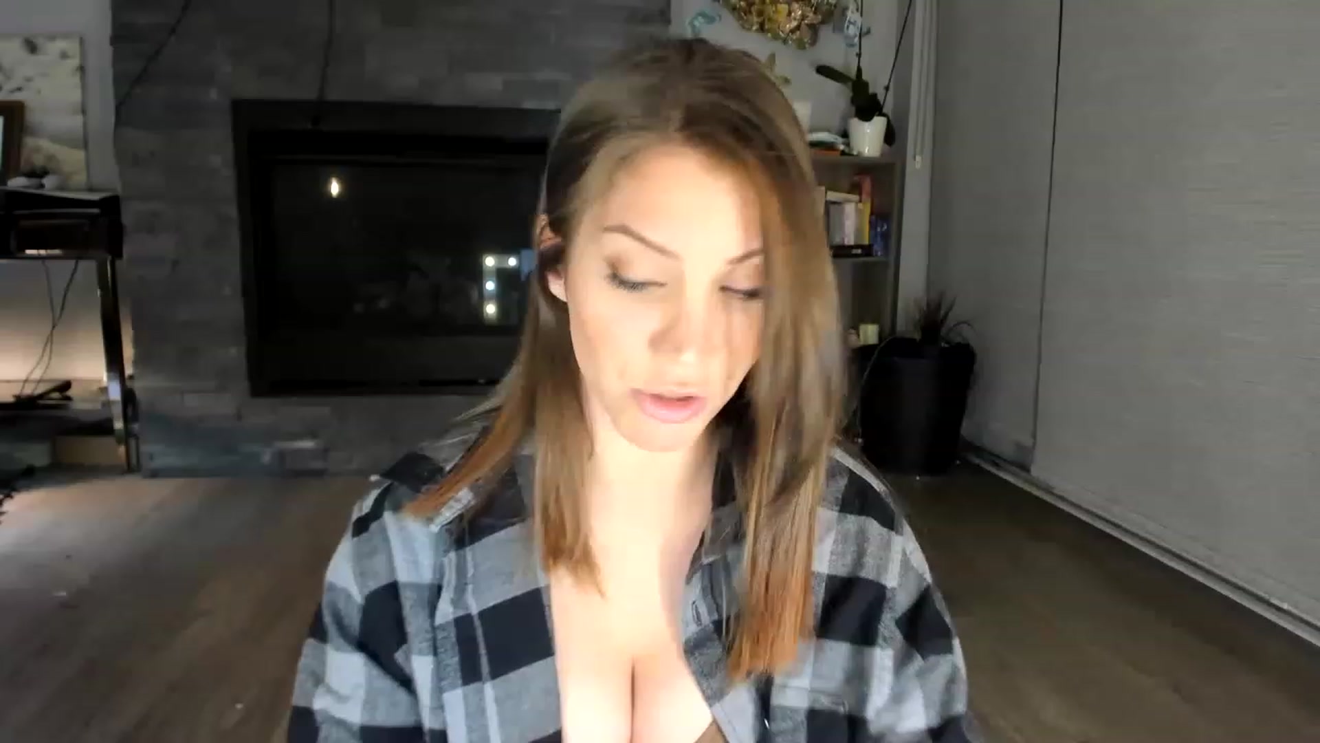 Gallery image thumbnail from Laurel's myfreecams stream on, 07/27/2023, 04:22 image 12 of 20