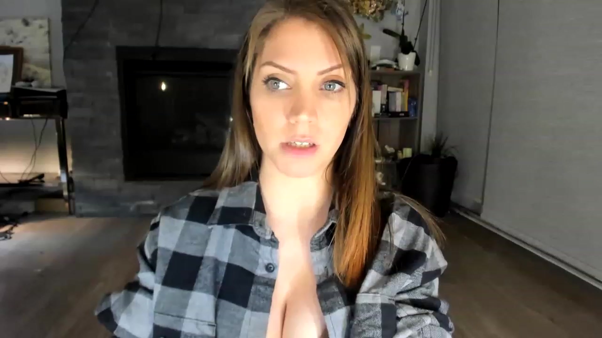 Gallery image thumbnail from Laurel's myfreecams stream on, 07/27/2023, 04:22 image 17 of 20
