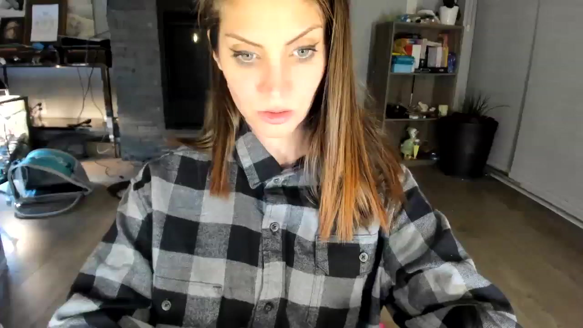 Gallery image thumbnail from Laurel's myfreecams stream on, 07/29/2023, 07:51 image 9 of 20