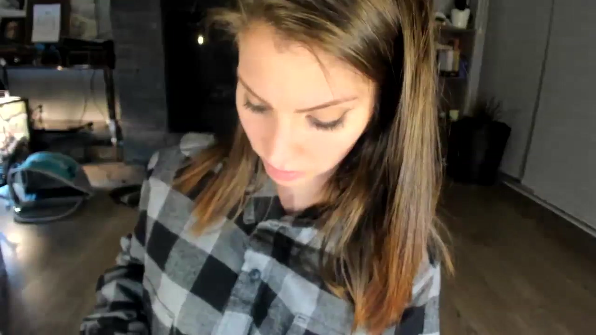 Gallery image thumbnail from Laurel's myfreecams stream on, 07/29/2023, 07:51 image 5 of 20