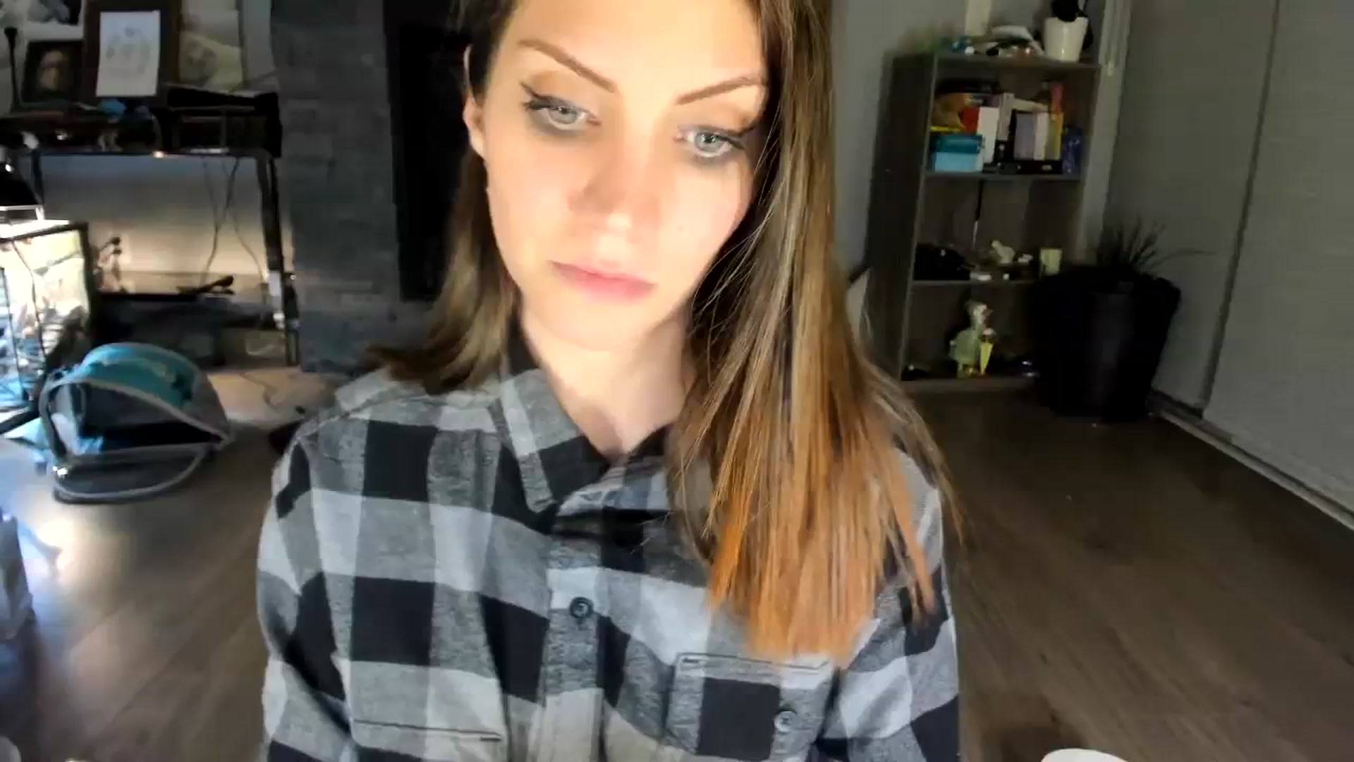 Gallery image thumbnail from Laurel's myfreecams stream on, 07/29/2023, 07:51 image 16 of 20