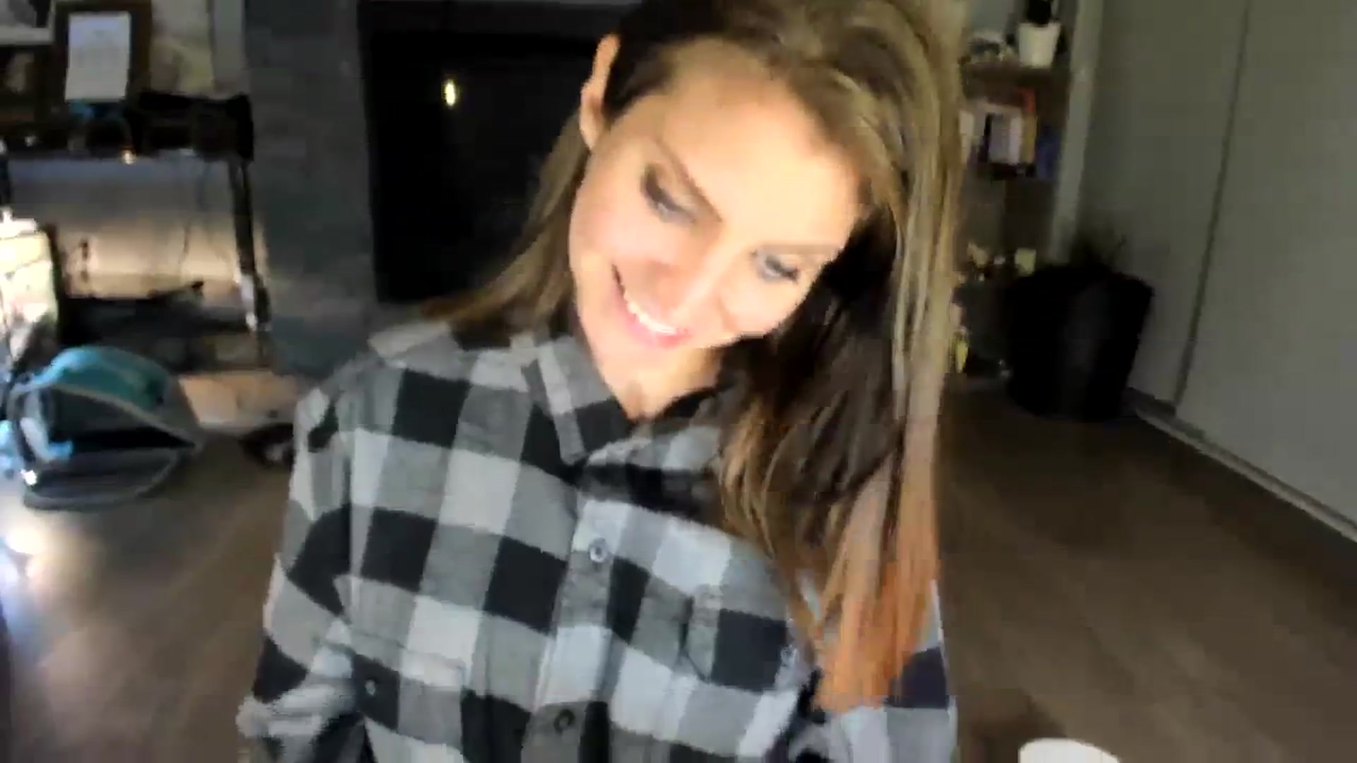 Gallery image thumbnail from Laurel's myfreecams stream on, 07/29/2023, 07:51 image 15 of 20