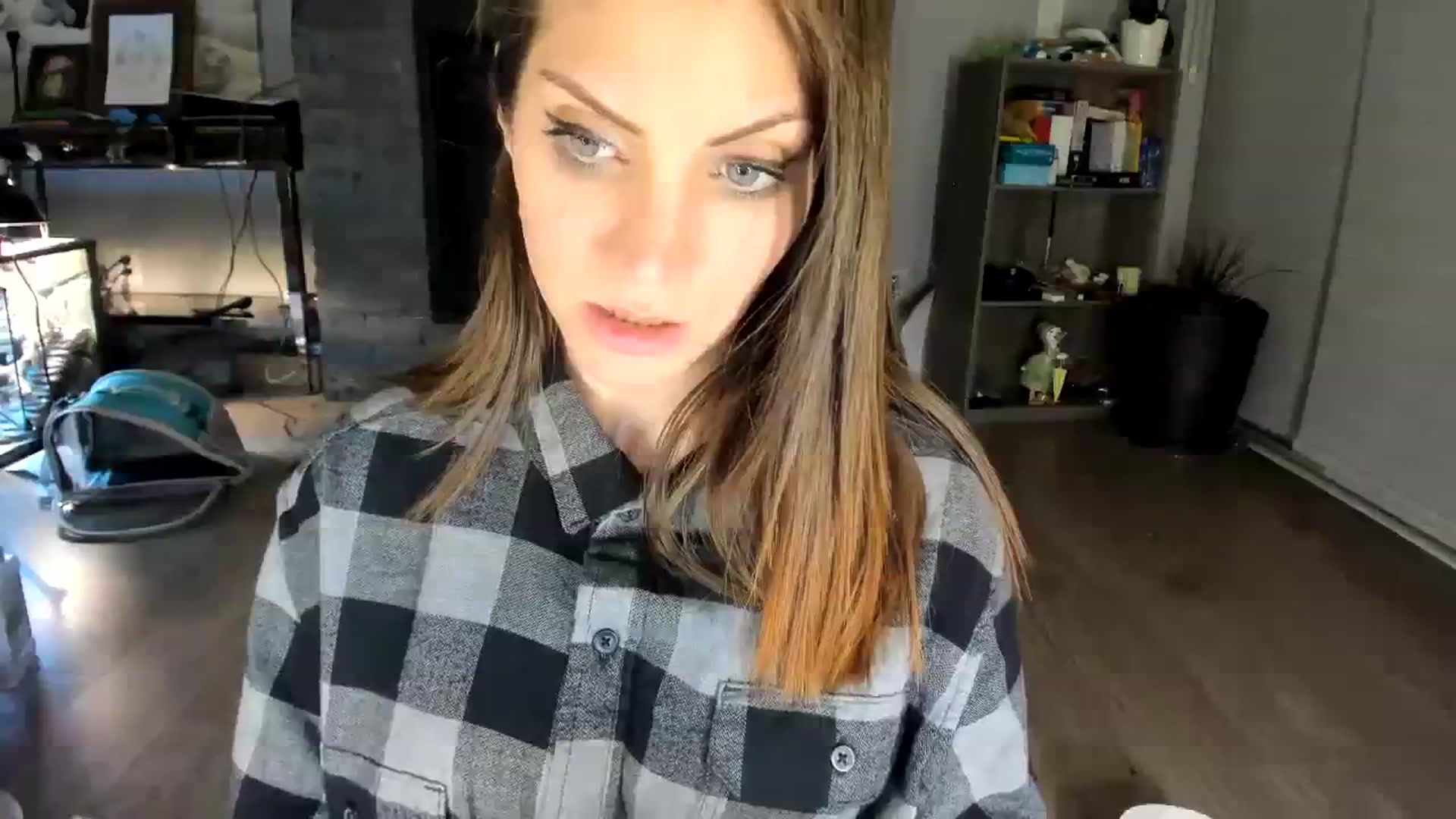 Gallery image thumbnail from Laurel's myfreecams stream on, 07/29/2023, 07:51 image 20 of 20