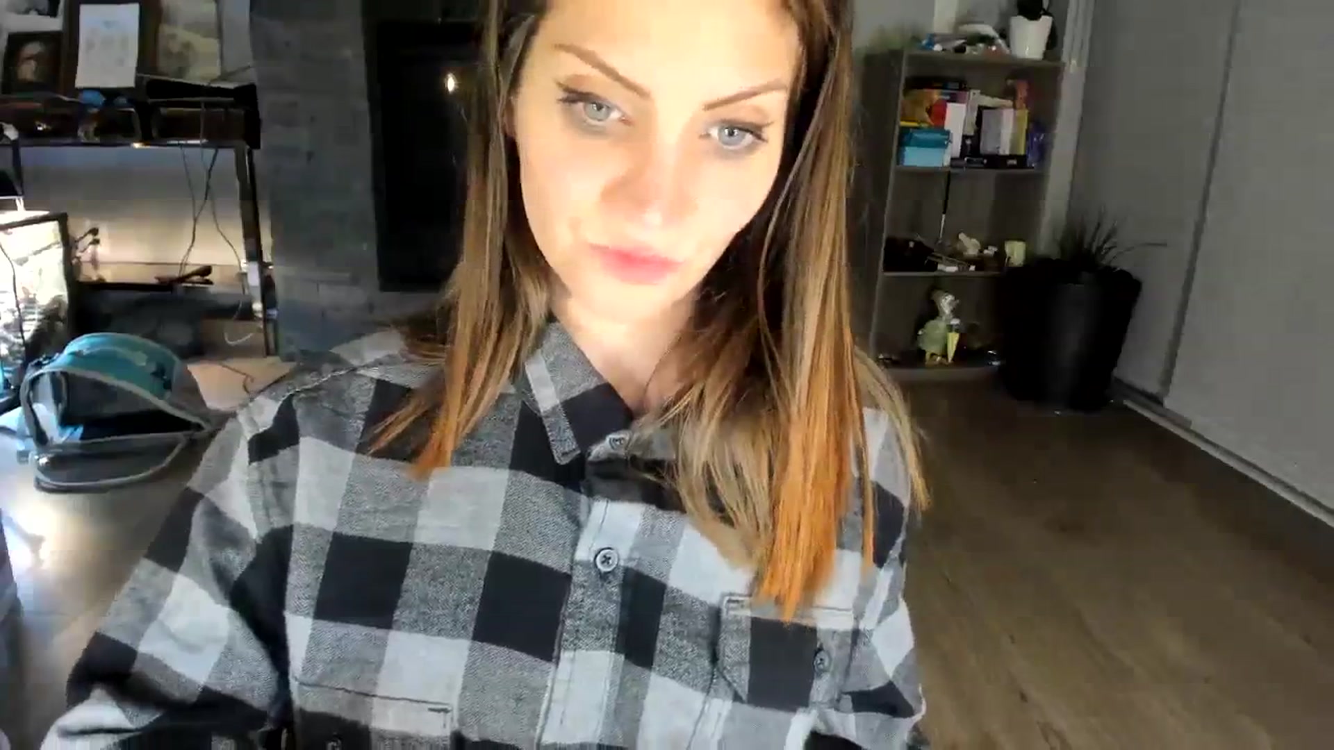 Gallery image thumbnail from Laurel's myfreecams stream on, 07/29/2023, 07:51 image 8 of 20