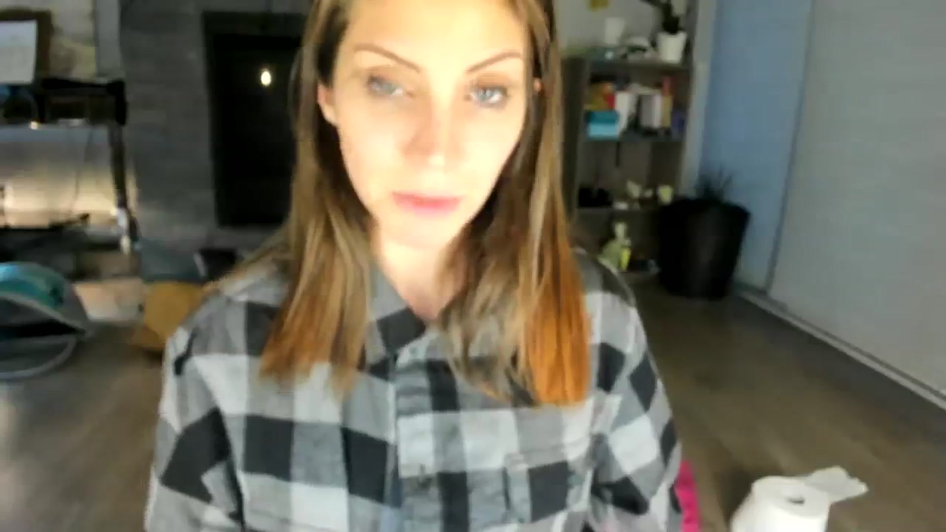 Gallery image thumbnail from Laurel's myfreecams stream on, 07/29/2023, 11:04 image 16 of 20