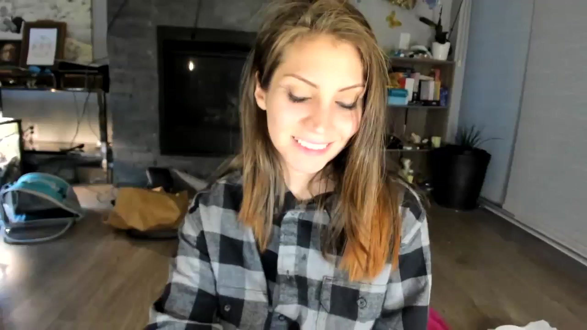 Gallery image thumbnail from Laurel's myfreecams stream on, 07/29/2023, 11:04 image 12 of 20