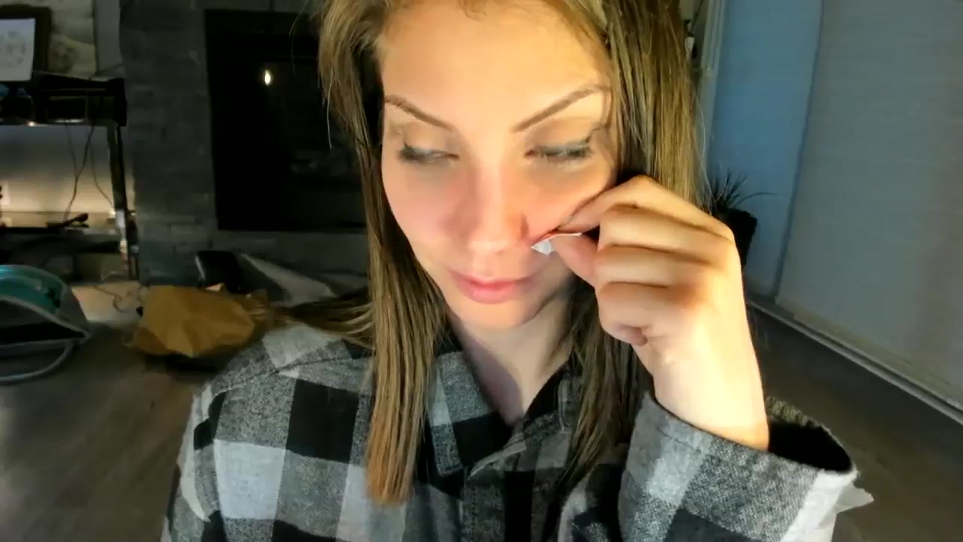 Gallery image thumbnail from Laurel's myfreecams stream on, 07/29/2023, 11:04 image 19 of 20