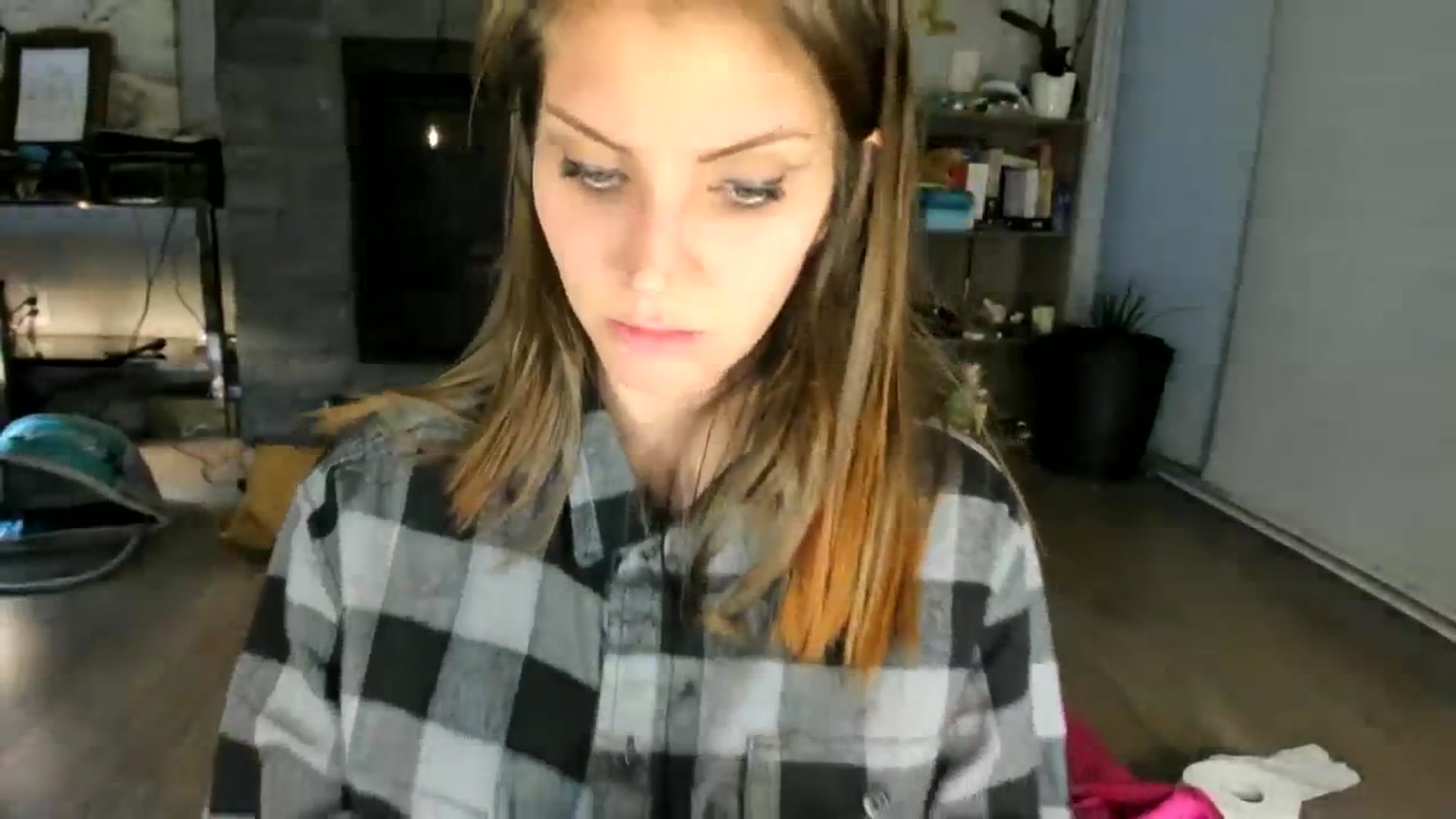 Gallery image thumbnail from Laurel's myfreecams stream on, 07/29/2023, 11:04 image 14 of 20