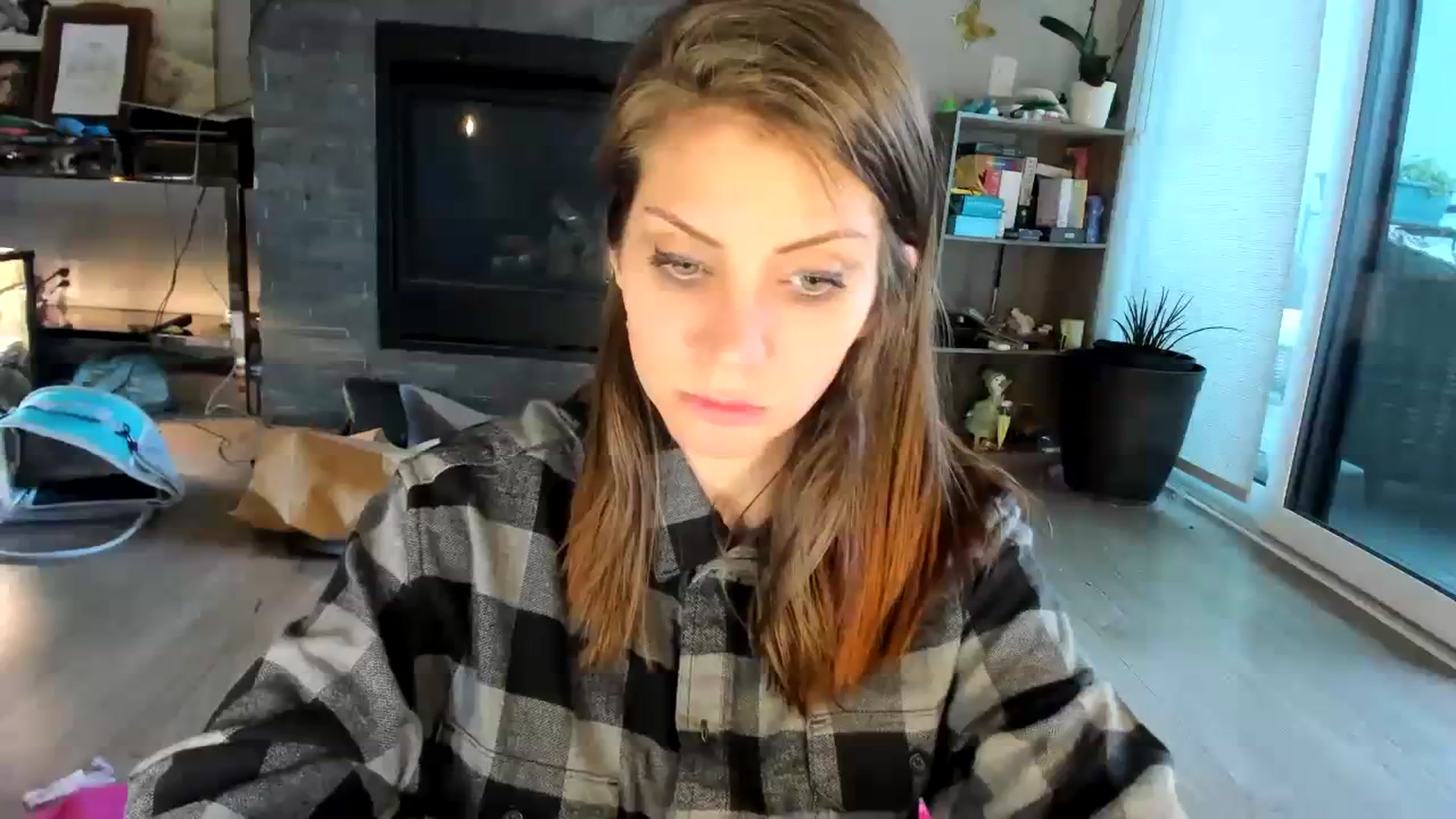 Gallery image thumbnail from Laurel's myfreecams stream on, 07/29/2023, 12:31 image 17 of 20