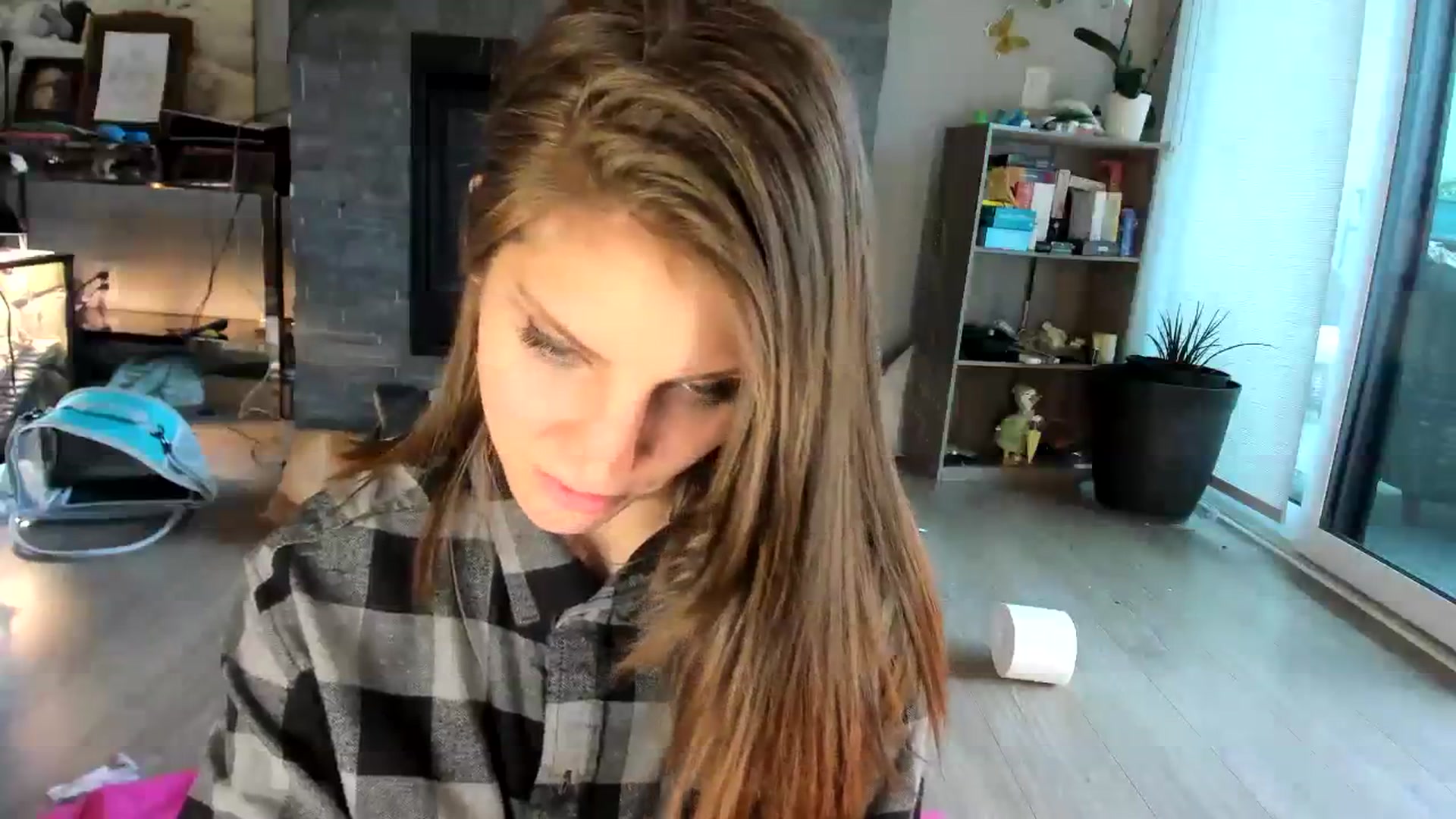 Gallery image thumbnail from Laurel's myfreecams stream on, 07/29/2023, 12:31 image 12 of 20