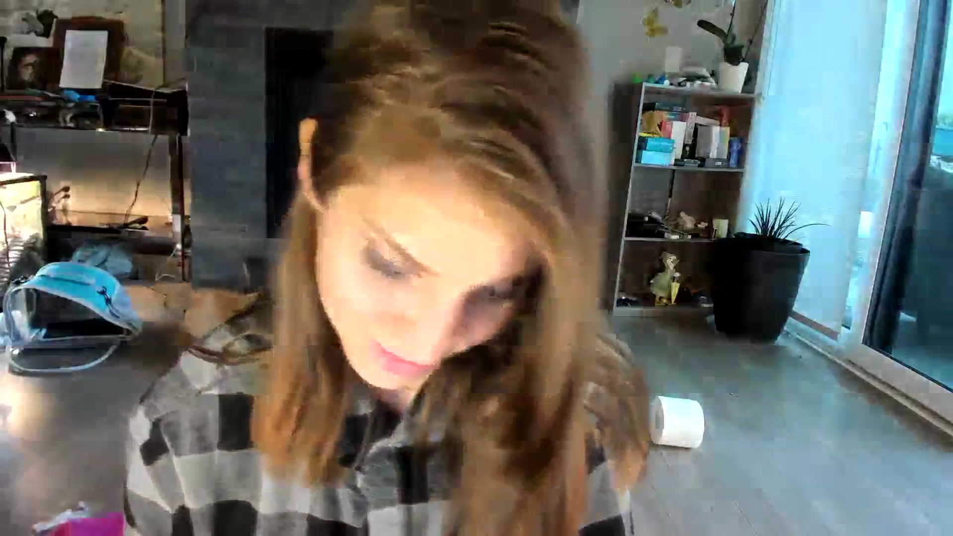Gallery image thumbnail from Laurel's myfreecams stream on, 07/29/2023, 12:31 image 10 of 20