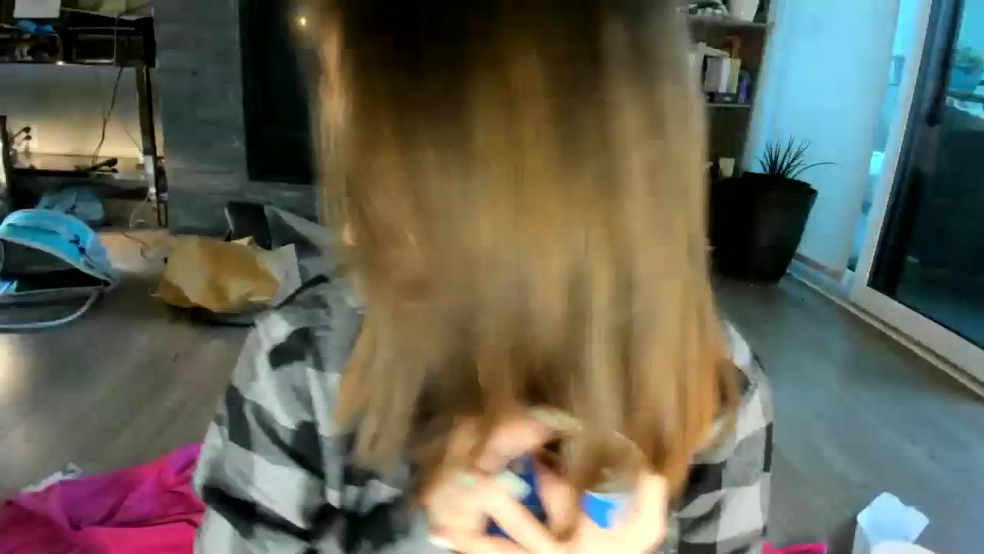 Gallery image thumbnail from Laurel's myfreecams stream on, 07/29/2023, 12:31 image 1 of 20