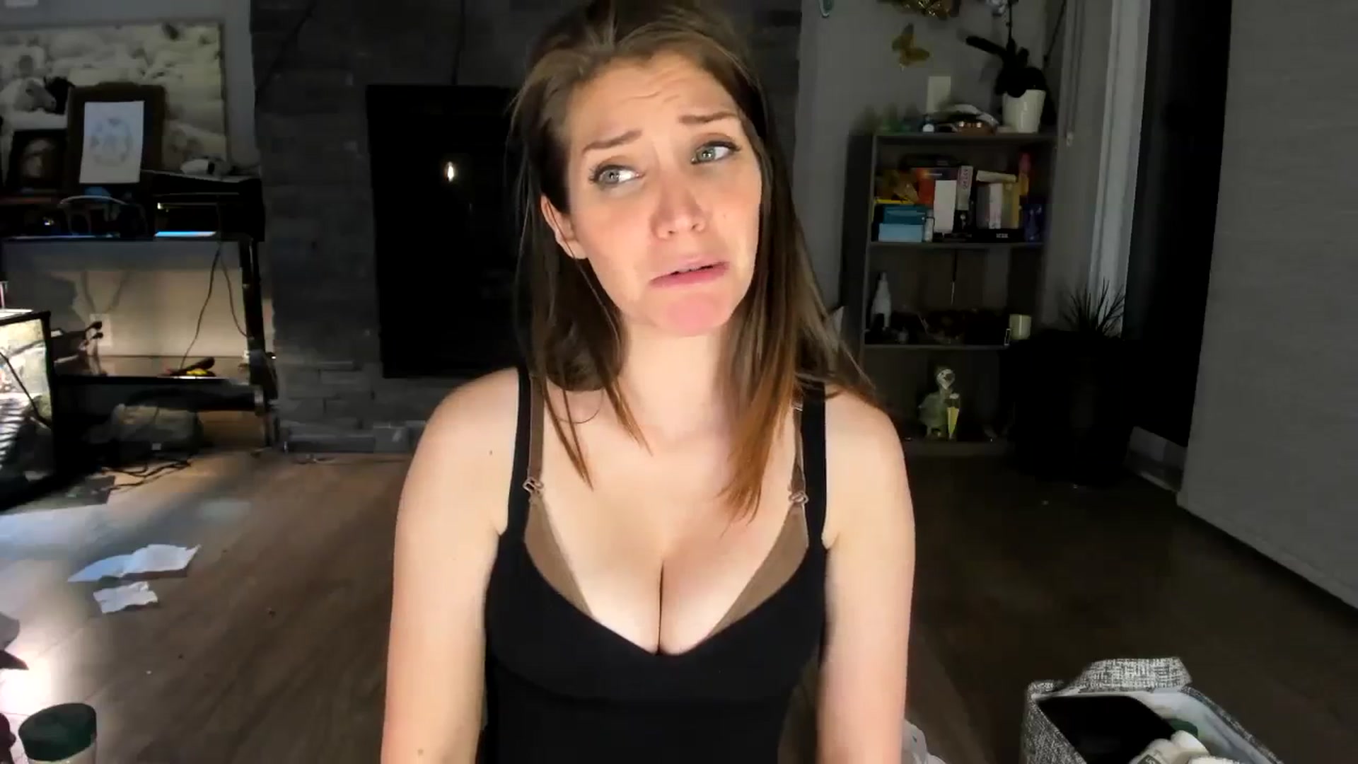 Gallery image thumbnail from Laurel's myfreecams stream on, 08/03/2023, 07:33 image 12 of 20