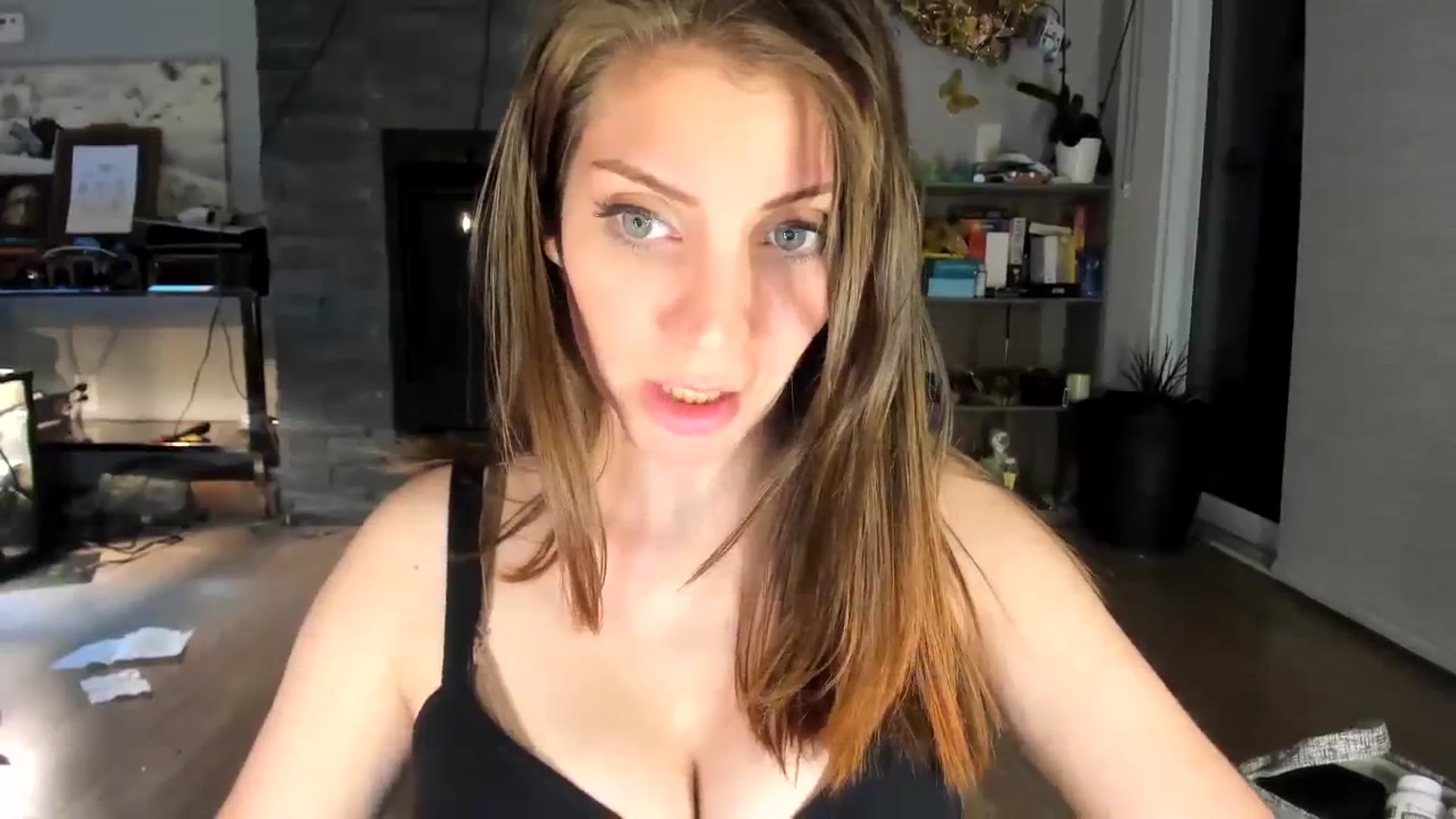 Gallery image thumbnail from Laurel's myfreecams stream on, 08/03/2023, 09:54 image 17 of 20