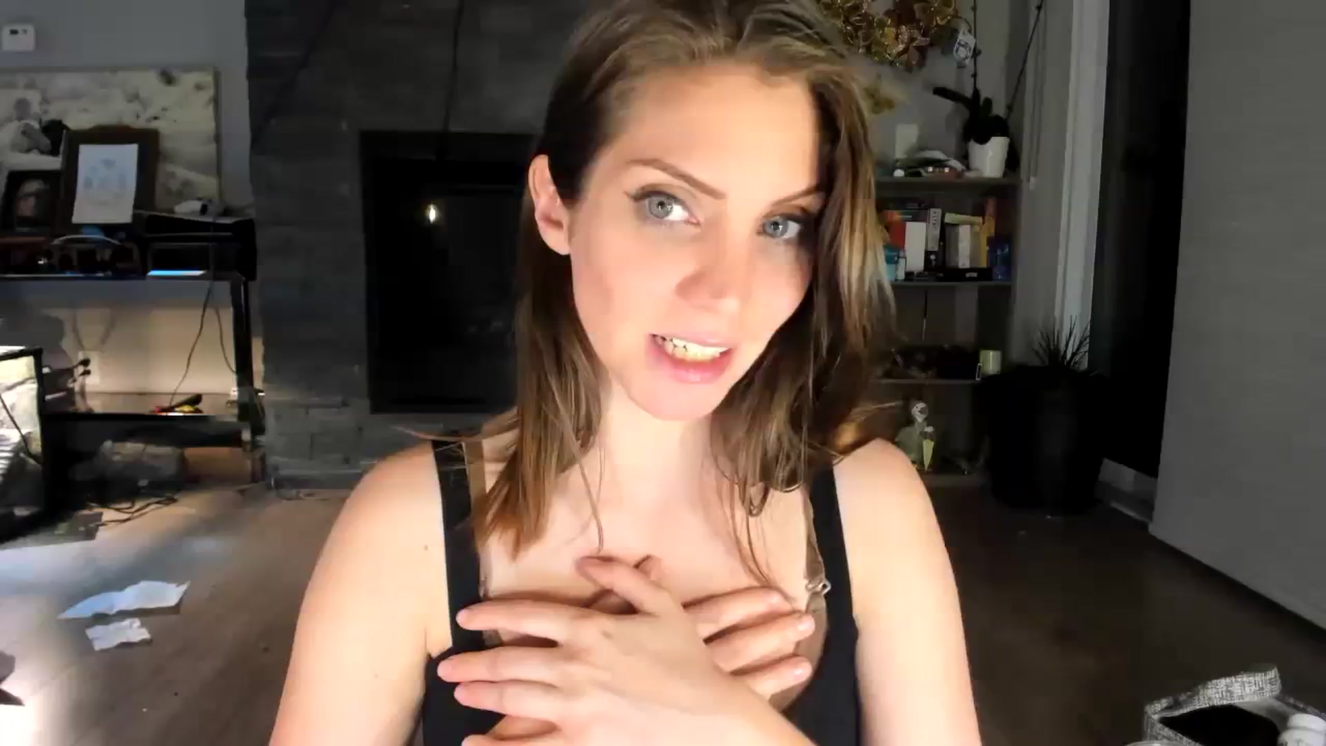 Gallery image thumbnail from Laurel's myfreecams stream on, 08/03/2023, 09:54 image 20 of 20