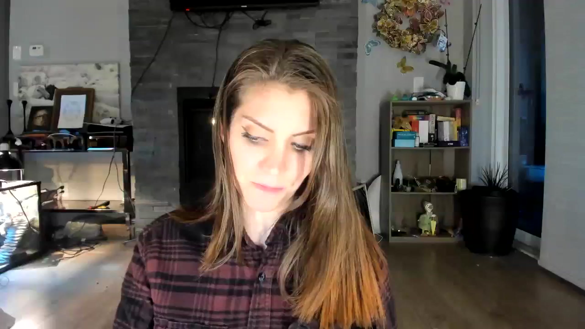 Gallery image thumbnail from Laurel's myfreecams stream on, 08/03/2023, 11:26 image 6 of 20