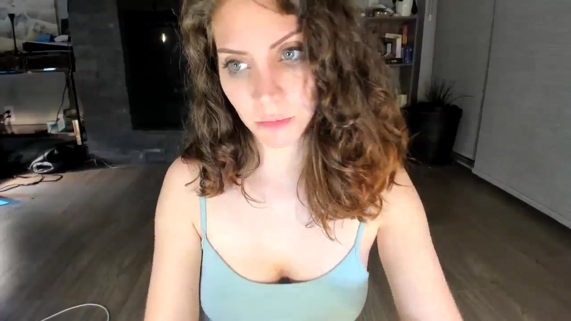 Gallery image thumbnail from Laurel's myfreecams stream on, 08/07/2023, 09:07 image 3 of 20