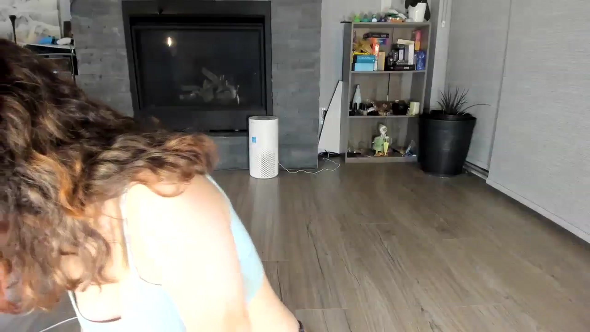 Gallery image thumbnail from Laurel's myfreecams stream on, 08/07/2023, 09:07 image 14 of 20