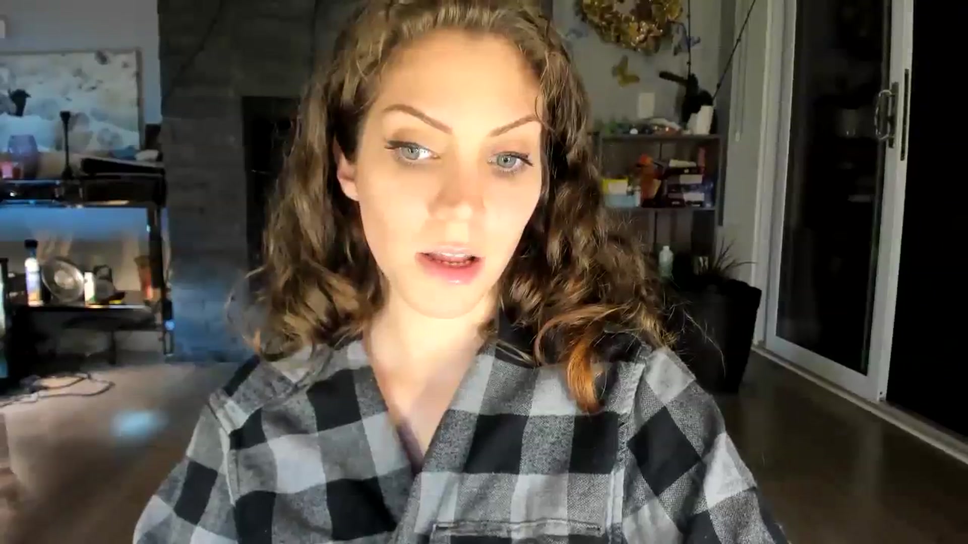 Gallery image thumbnail from Laurel's myfreecams stream on, 08/17/2023, 05:54 image 7 of 20