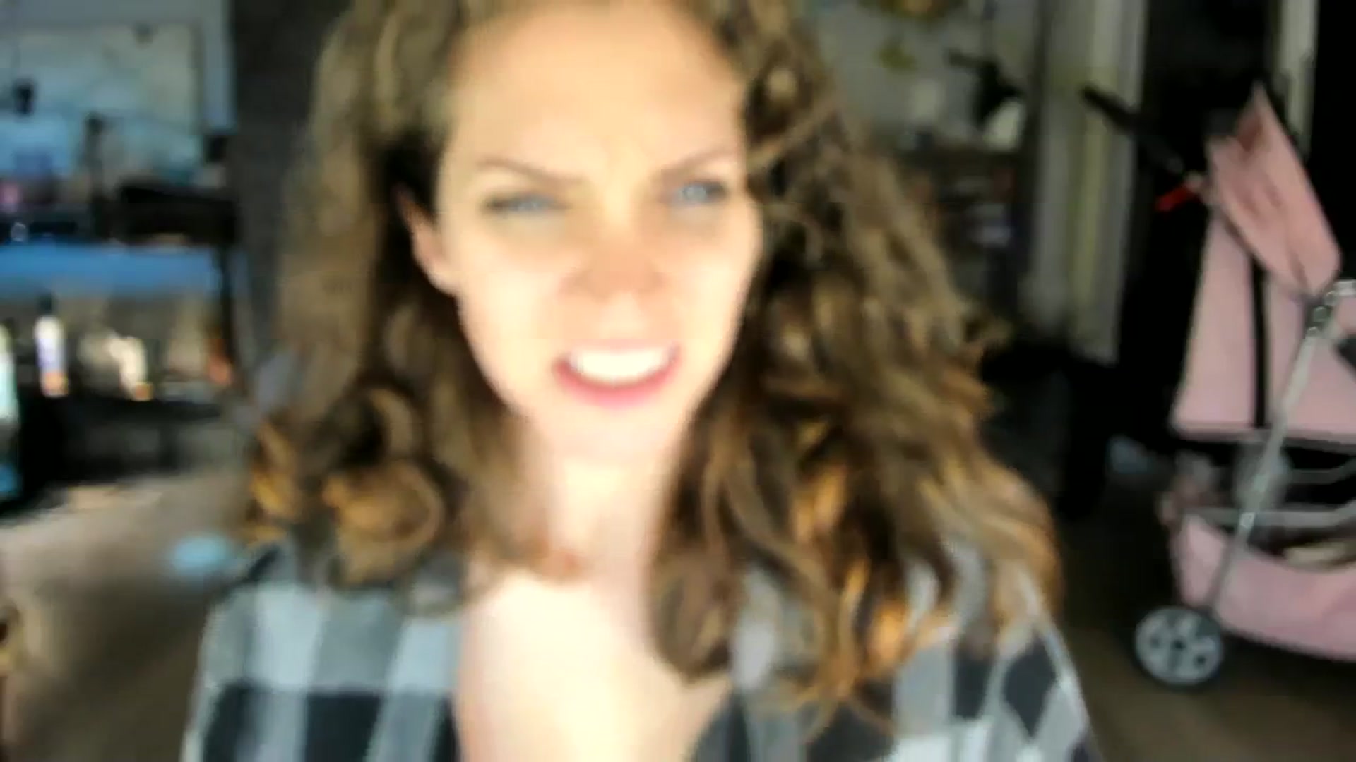 Gallery image thumbnail from Laurel's myfreecams stream on, 08/17/2023, 07:13 image 13 of 20