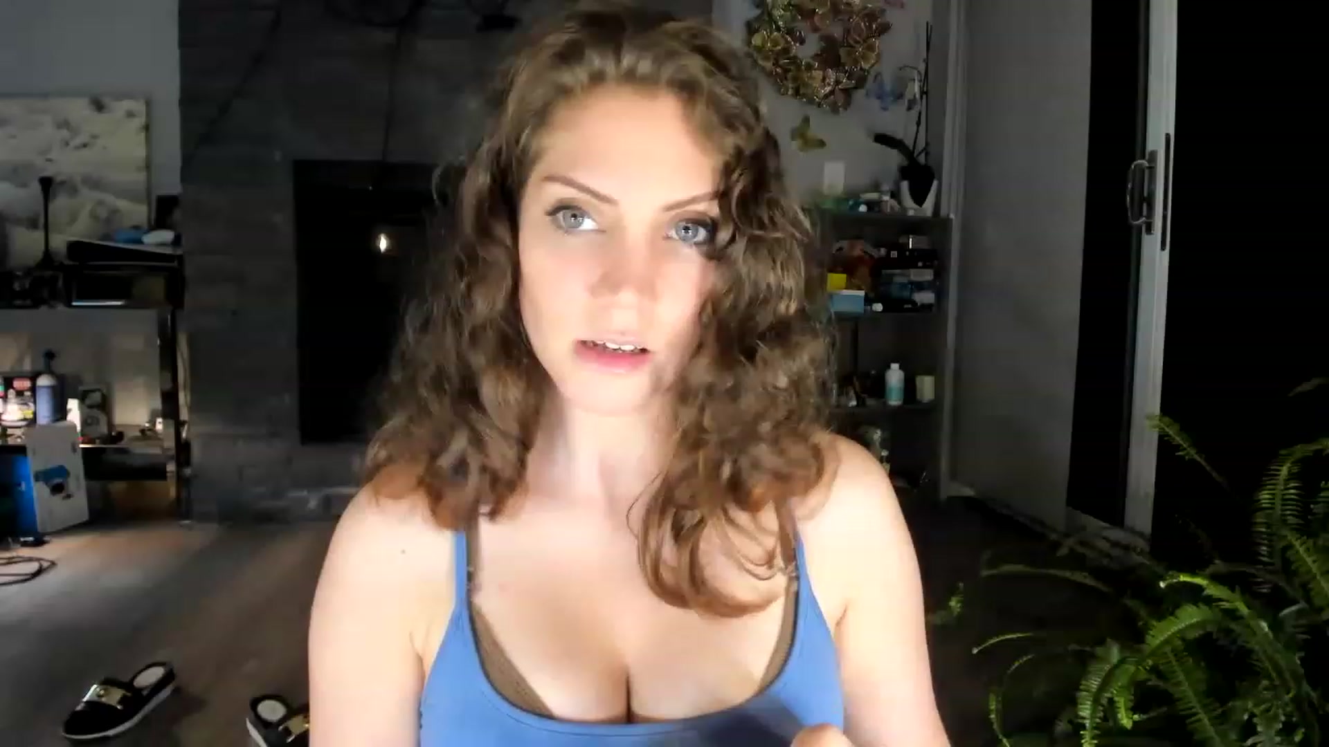 Gallery image thumbnail from Laurel's myfreecams stream on, 08/25/2023, 05:36 image 6 of 20