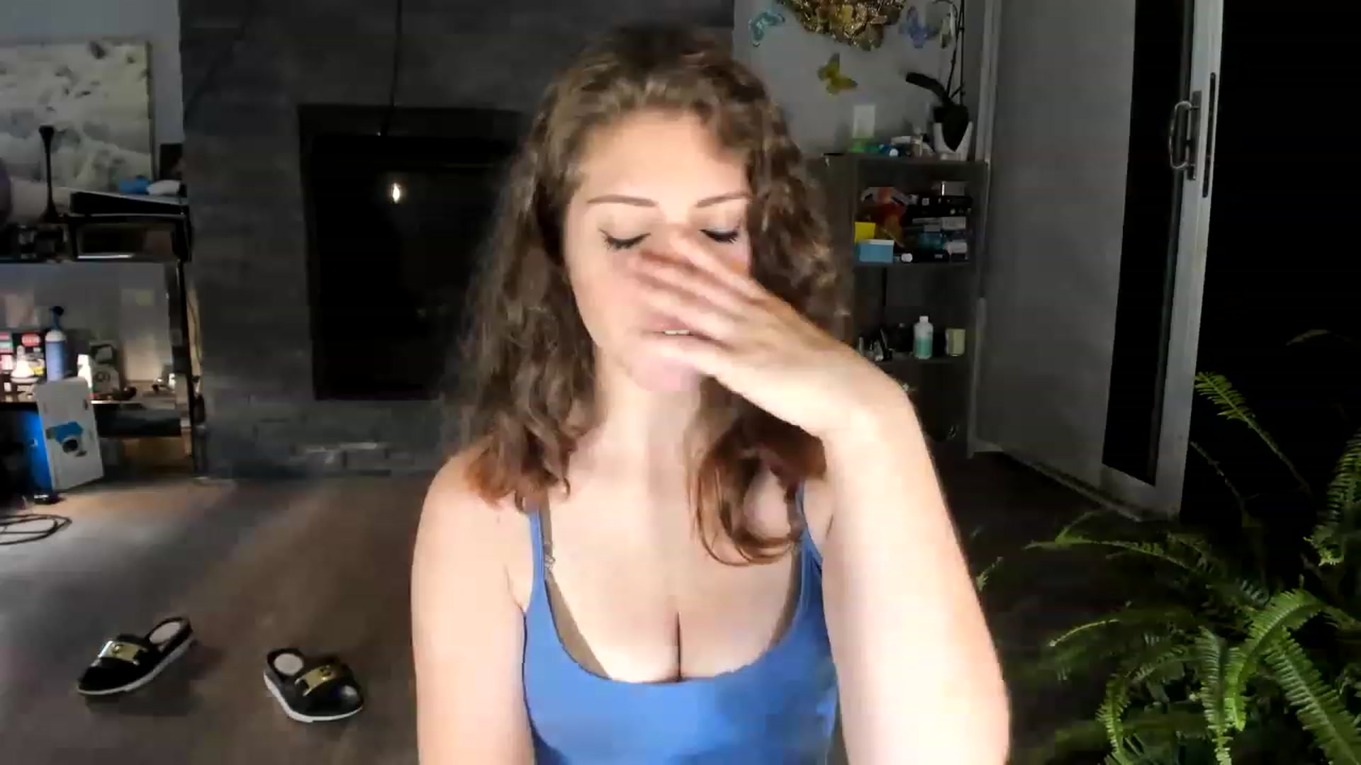 Gallery image thumbnail from Laurel's myfreecams stream on, 08/25/2023, 05:36 image 18 of 20