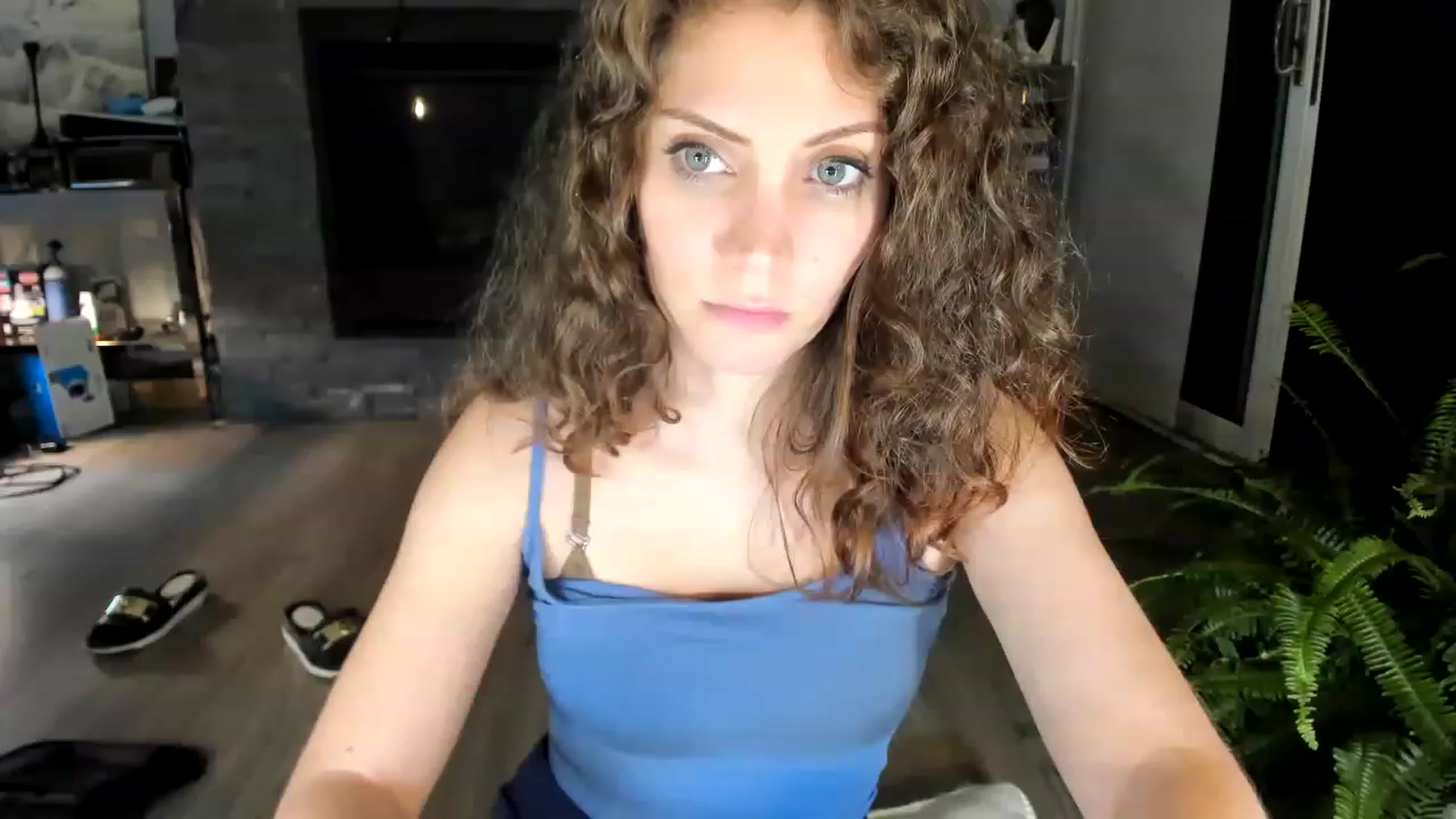 Gallery image thumbnail from Laurel's myfreecams stream on, 08/25/2023, 07:36 image 11 of 20