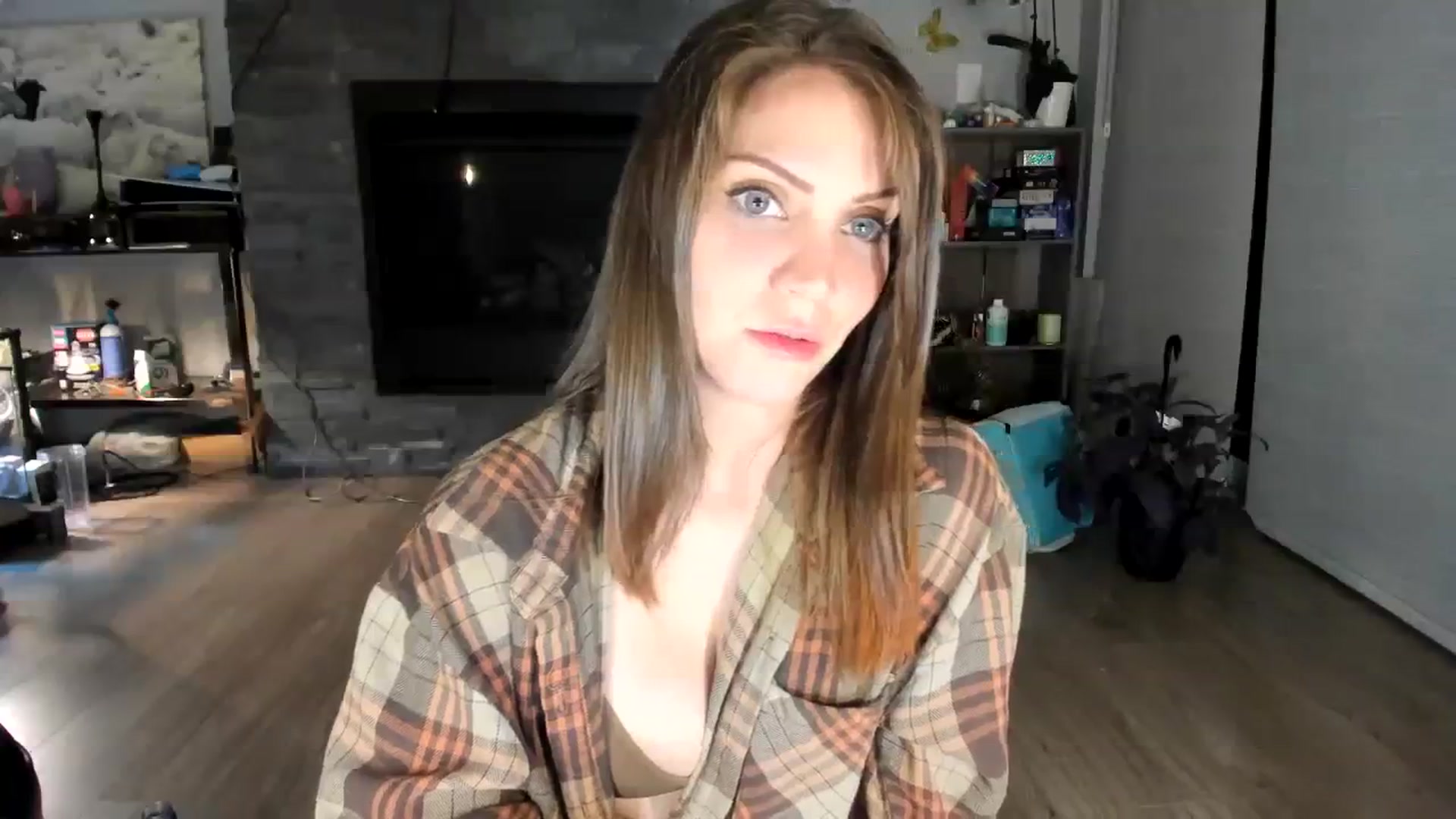 Gallery image thumbnail from Laurel's myfreecams stream on, 08/28/2023, 05:11 image 15 of 20