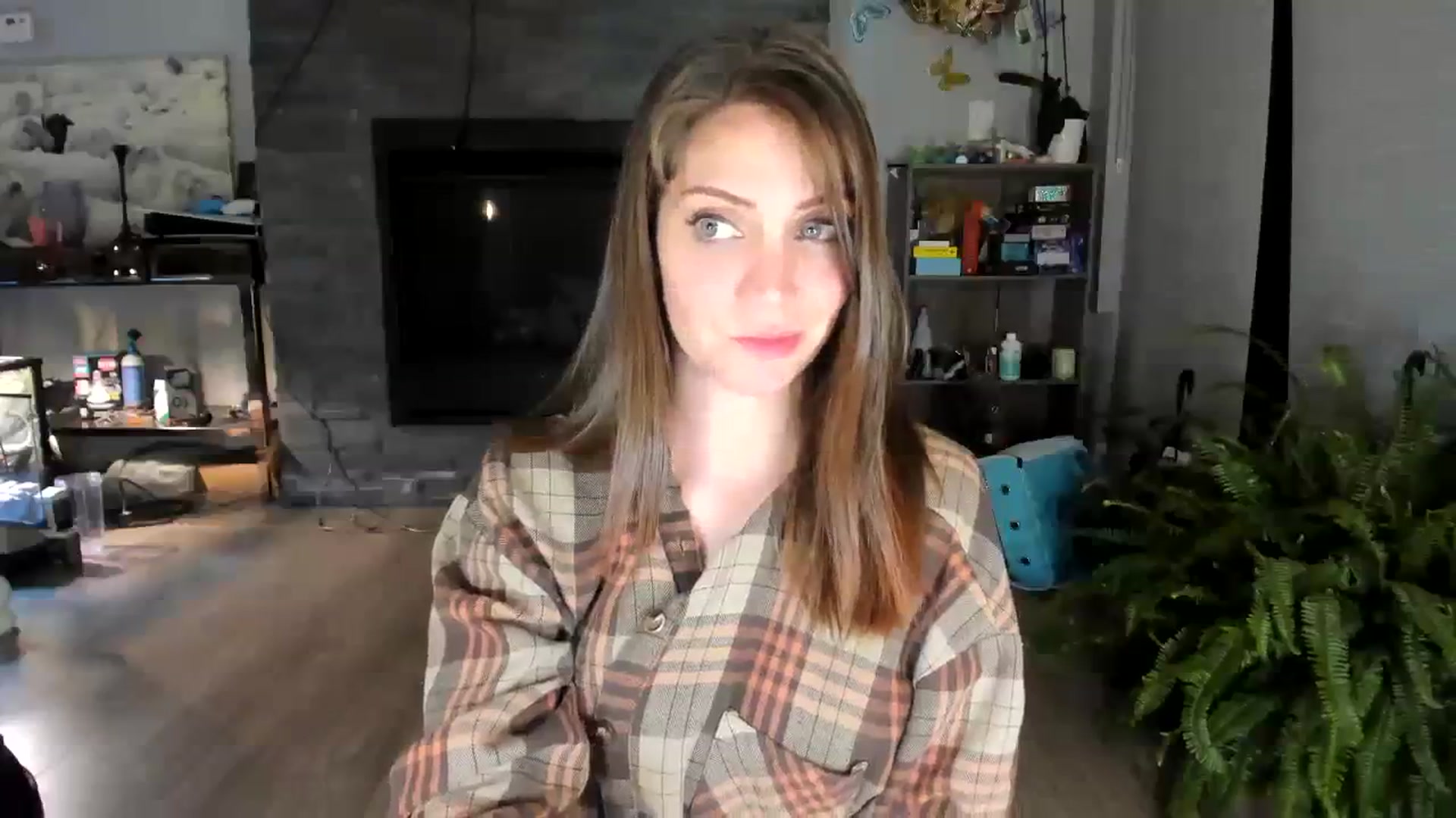 Gallery image thumbnail from Laurel's myfreecams stream on, 08/28/2023, 06:07 image 11 of 20