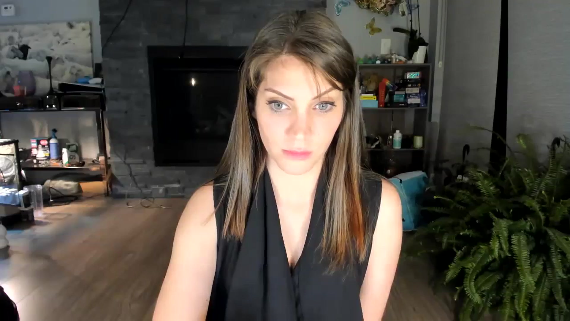 Gallery image thumbnail from Laurel's myfreecams stream on, 08/28/2023, 06:07 image 7 of 20