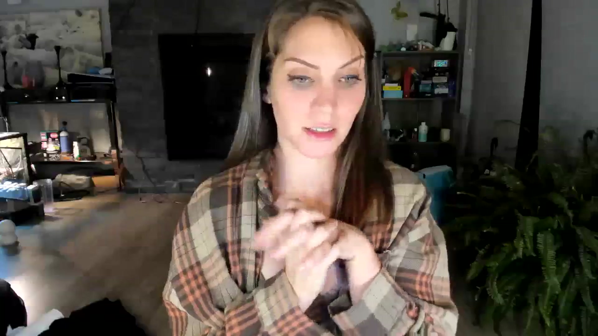 Gallery image thumbnail from Laurel's myfreecams stream on, 08/28/2023, 06:36 image 8 of 20