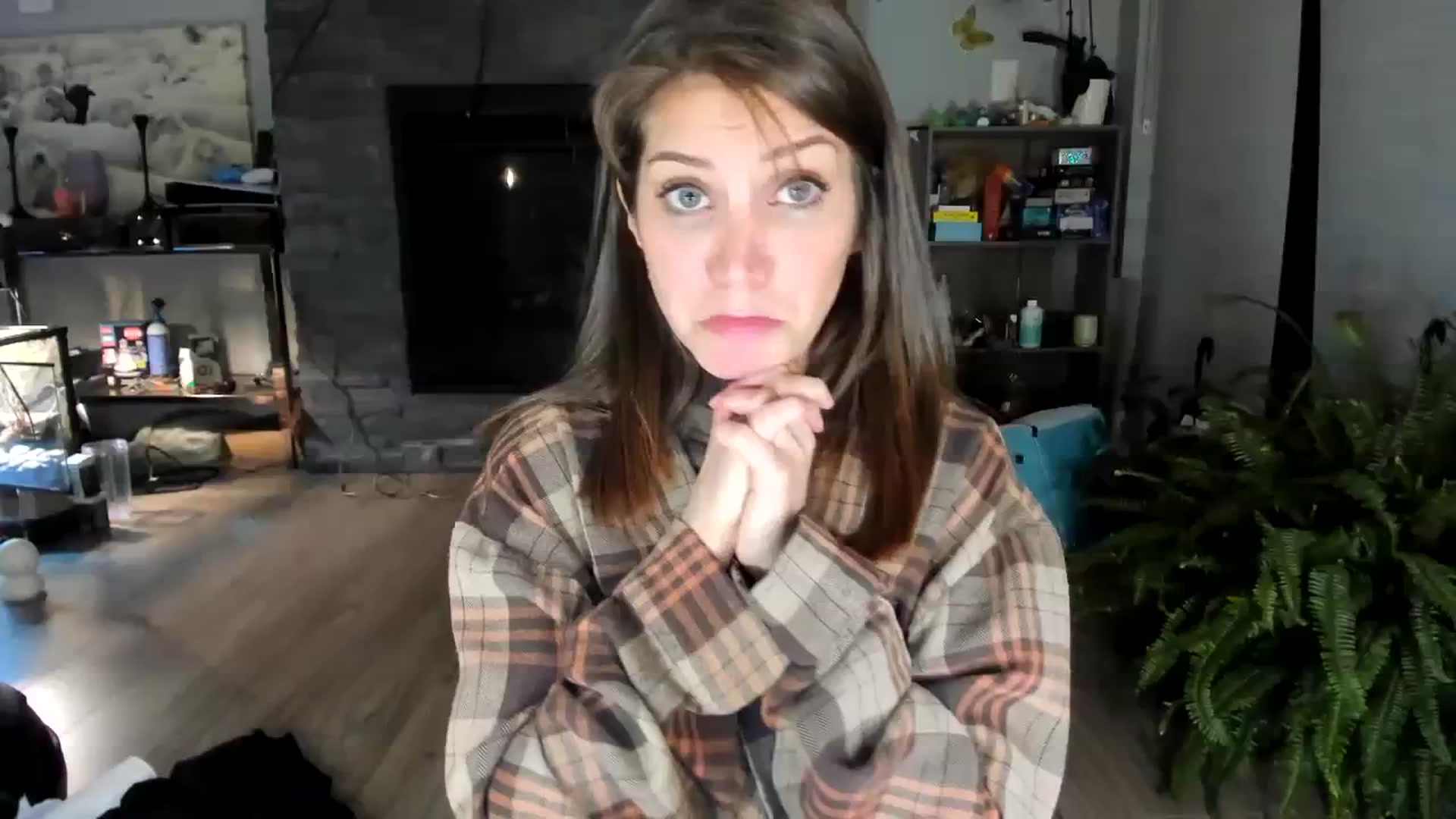 Gallery image thumbnail from Laurel's myfreecams stream on, 08/28/2023, 06:36 image 11 of 20