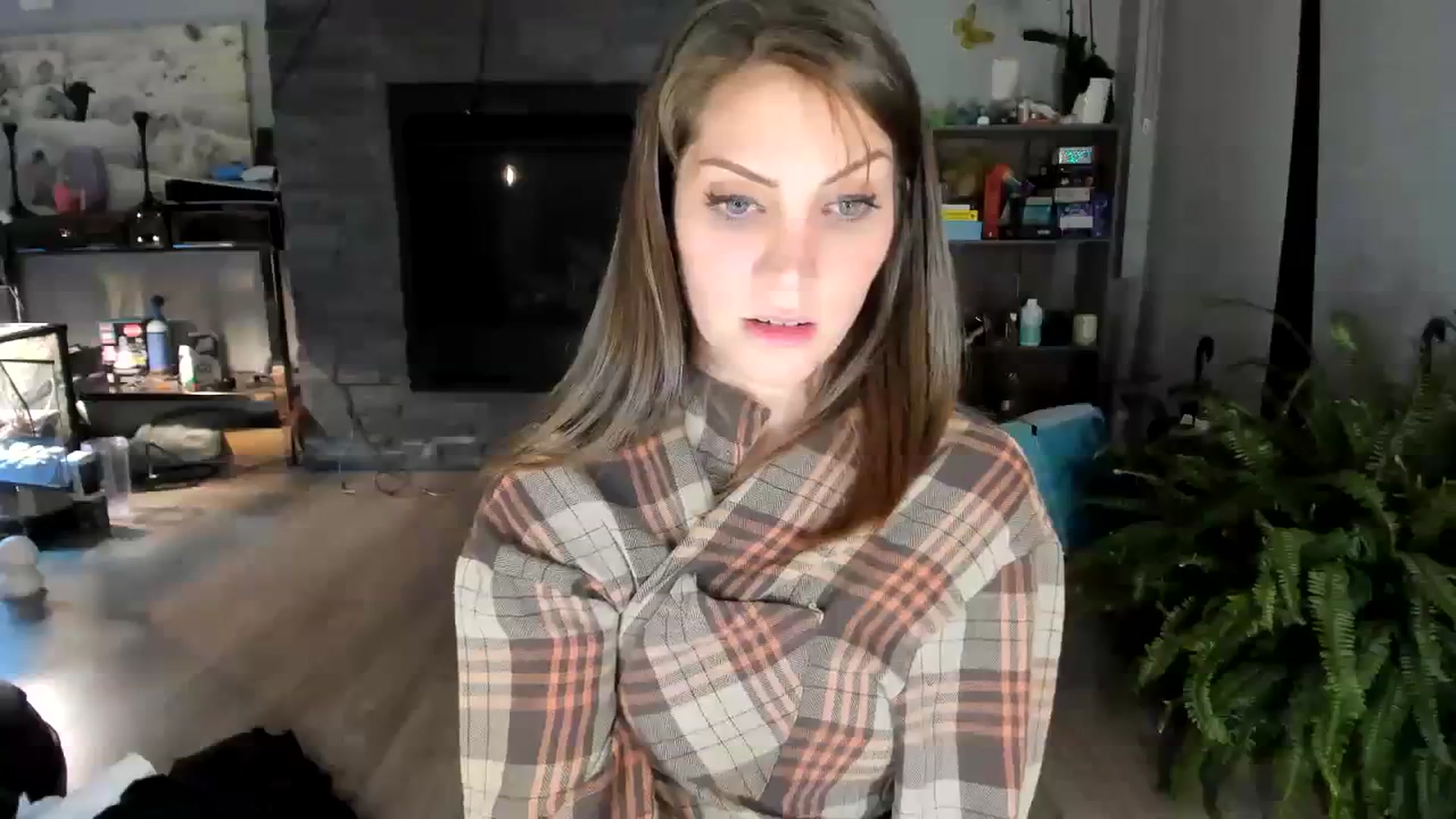 Gallery image thumbnail from Laurel's myfreecams stream on, 08/28/2023, 06:36 image 10 of 20