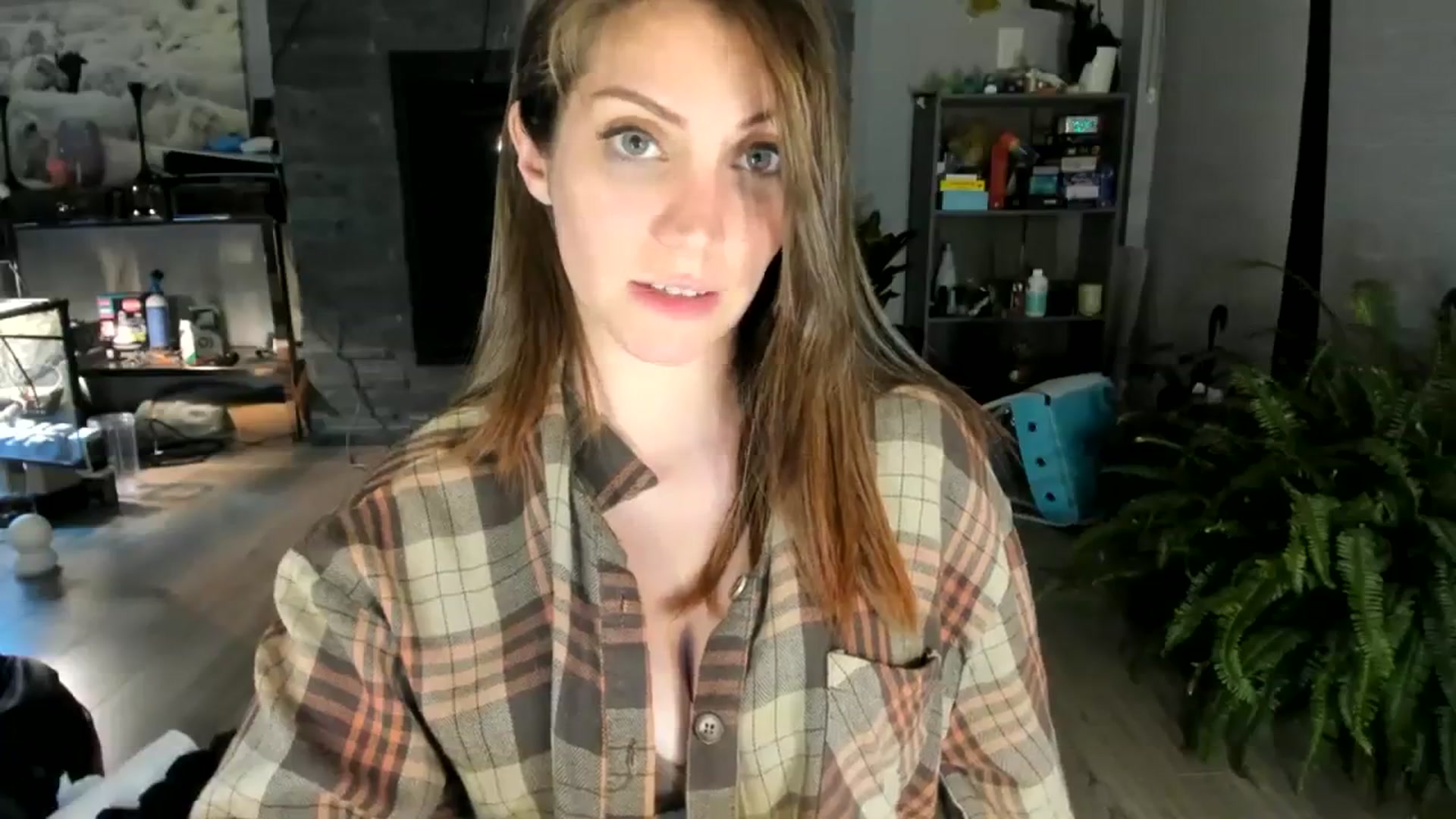 Gallery image thumbnail from Laurel's myfreecams stream on, 08/28/2023, 07:21 image 20 of 20