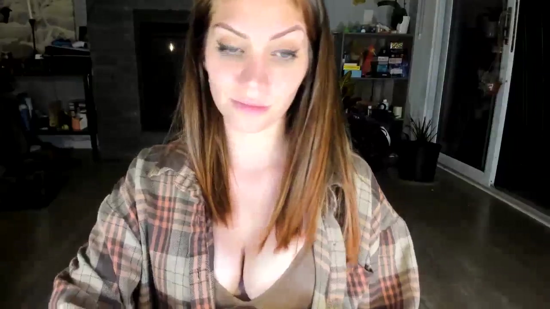 Gallery image thumbnail from Laurel's myfreecams stream on, 09/25/2023, 05:50 image 17 of 20