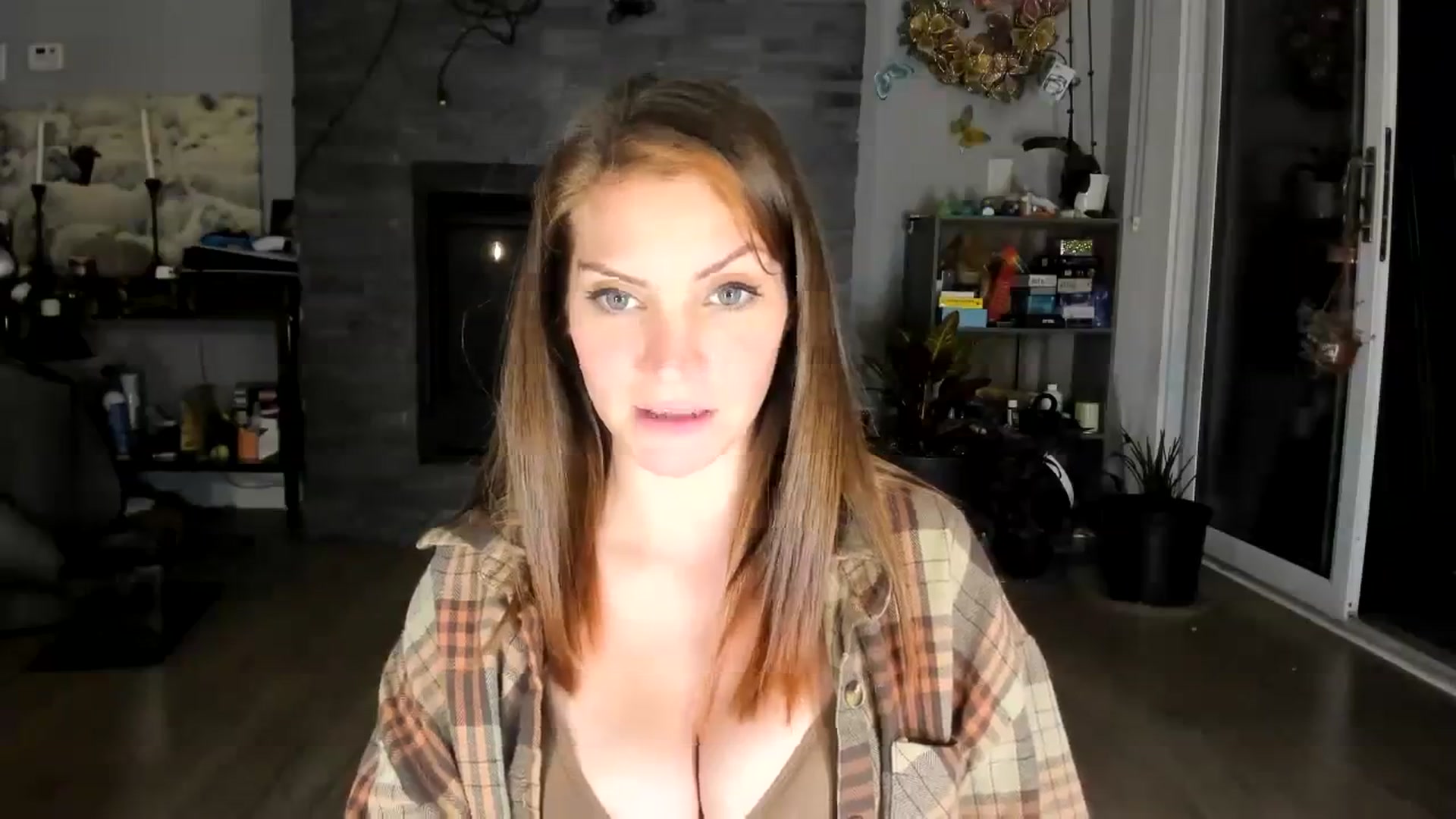 Gallery image thumbnail from Laurel's myfreecams stream on, 09/25/2023, 05:50 image 3 of 20