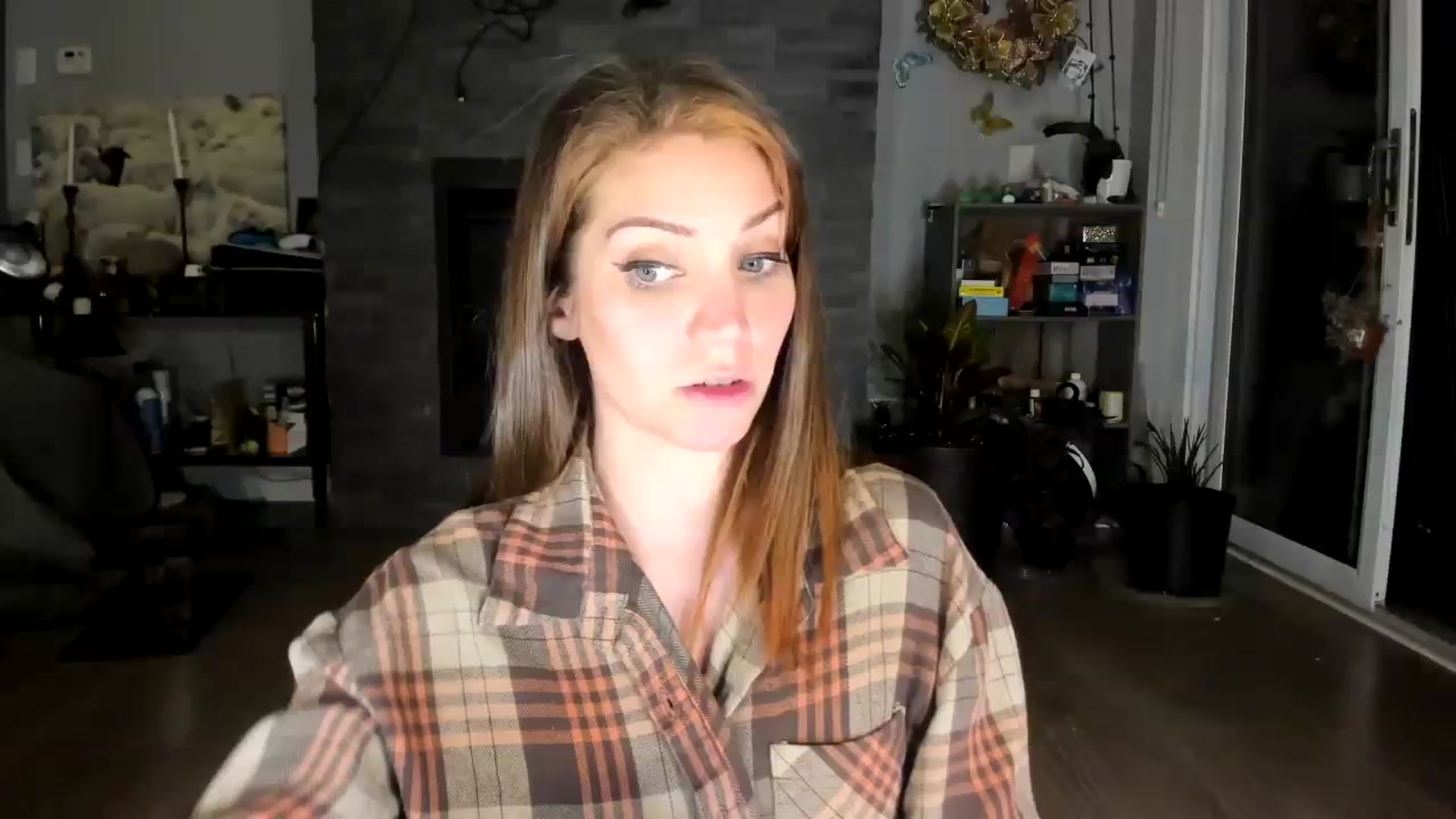 Gallery image thumbnail from Laurel's myfreecams stream on, 09/25/2023, 05:50 image 6 of 20