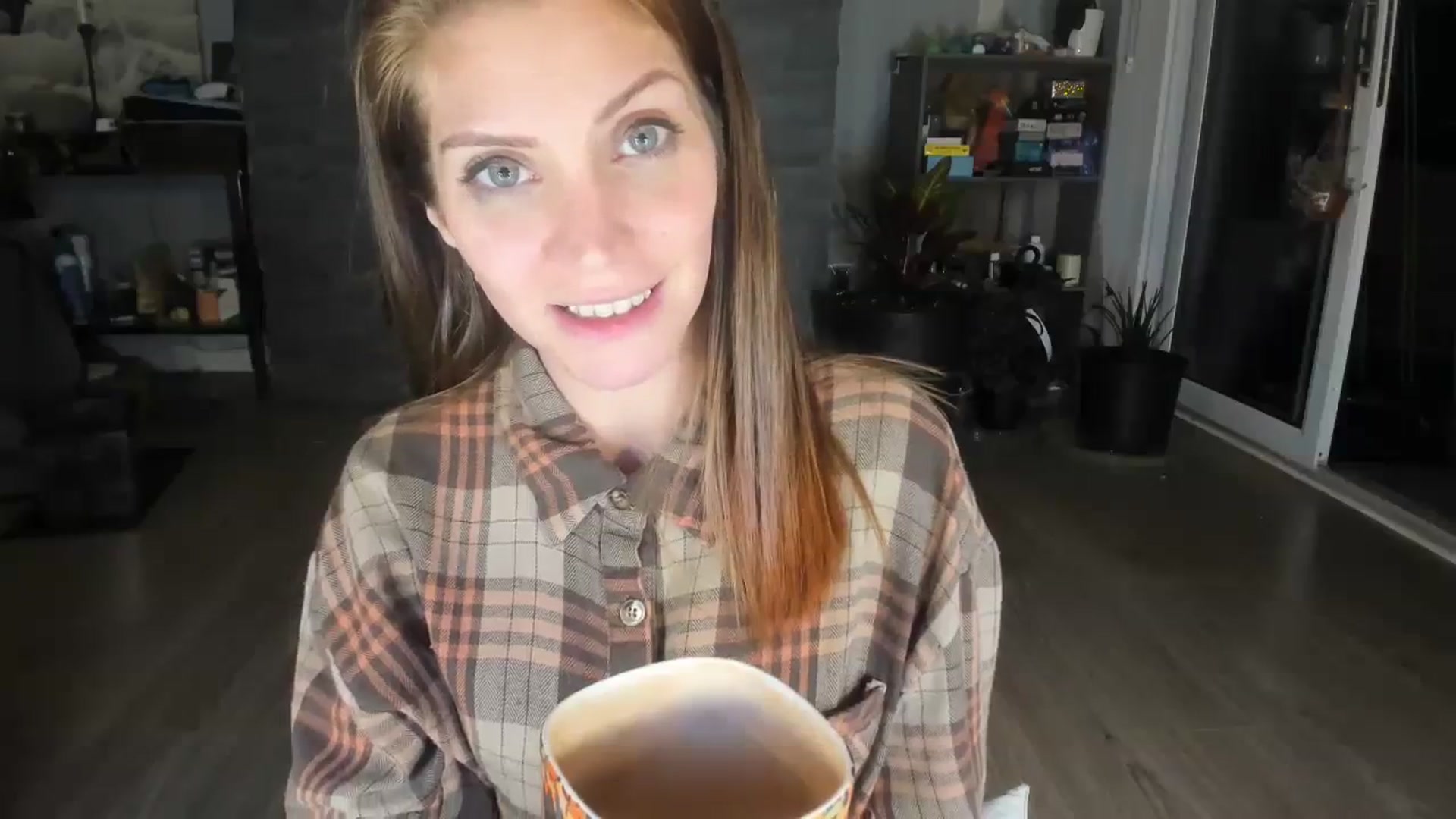 Gallery image thumbnail from Laurel's myfreecams stream on, 09/25/2023, 07:01 image 7 of 20