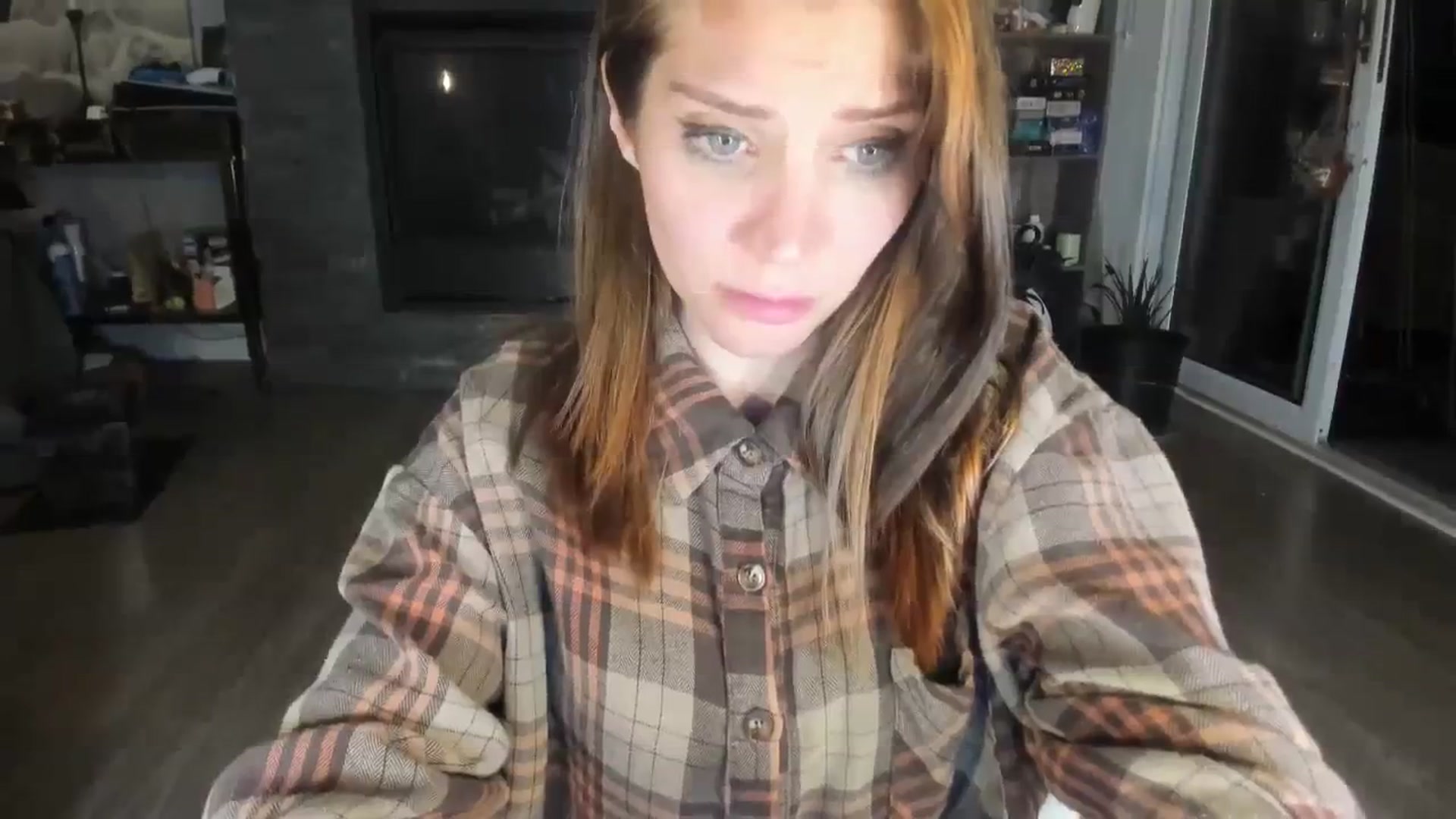 Gallery image thumbnail from Laurel's myfreecams stream on, 09/25/2023, 07:01 image 17 of 20
