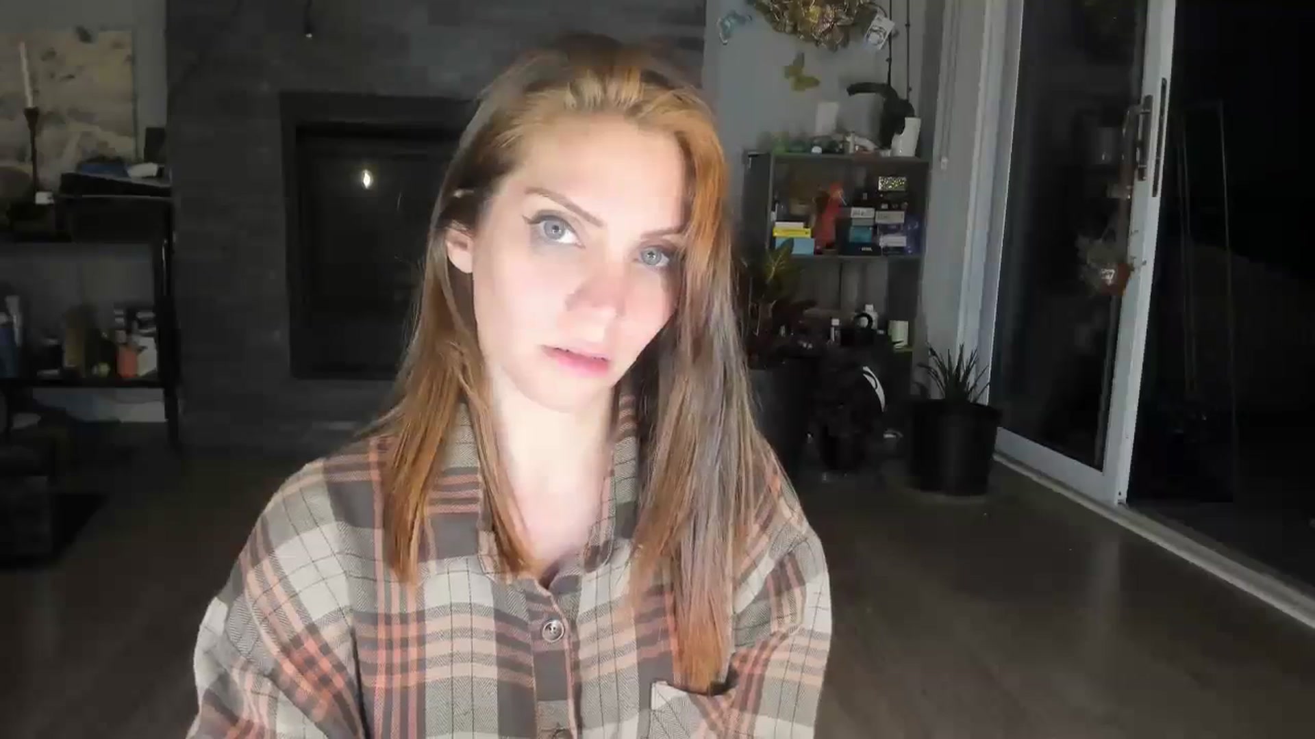 Gallery image thumbnail from Laurel's myfreecams stream on, 09/25/2023, 07:01 image 2 of 20