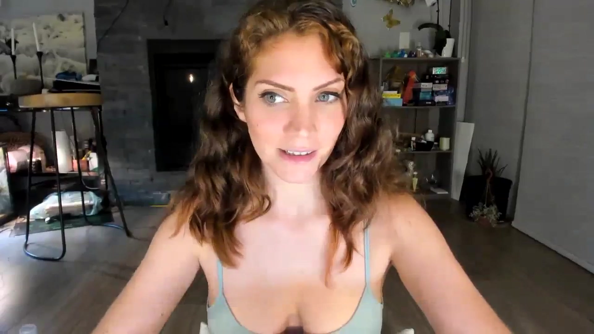 Gallery image thumbnail from Laurel's myfreecams stream on, 10/02/2023, 04:36 image 3 of 20