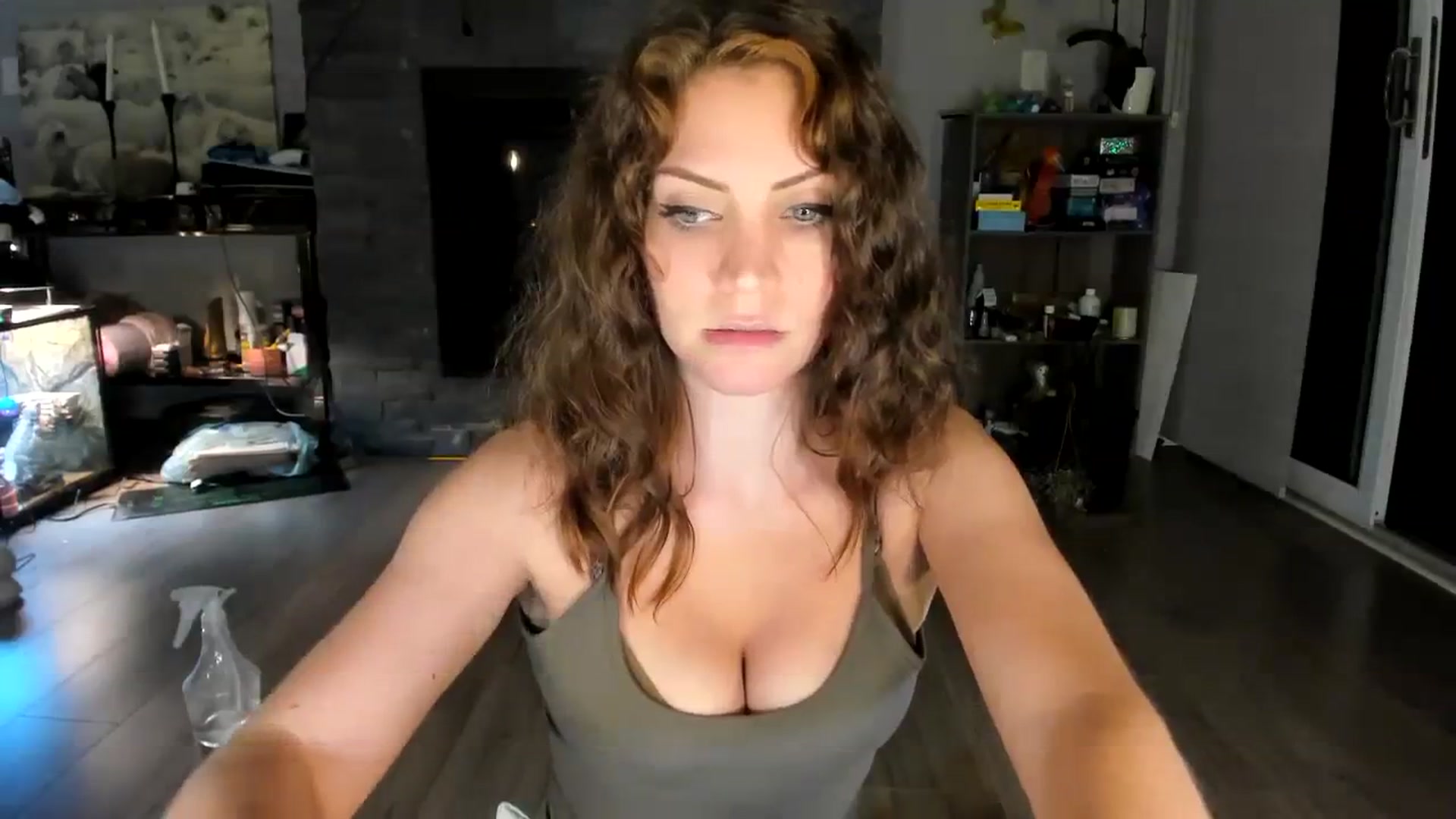 Gallery image thumbnail from Laurel's myfreecams stream on, 10/03/2023, 04:13 image 17 of 20