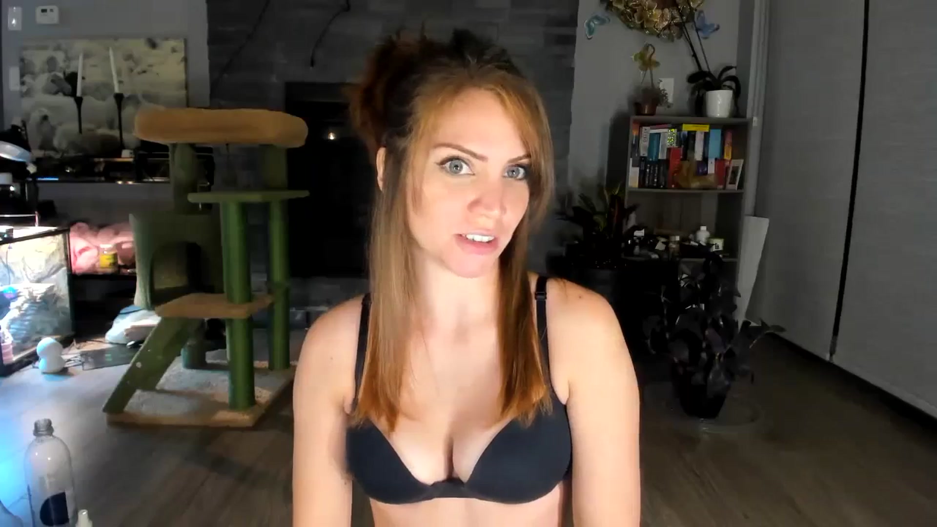Gallery image thumbnail from Laurel's myfreecams stream on, 10/06/2023, 05:03 image 6 of 20
