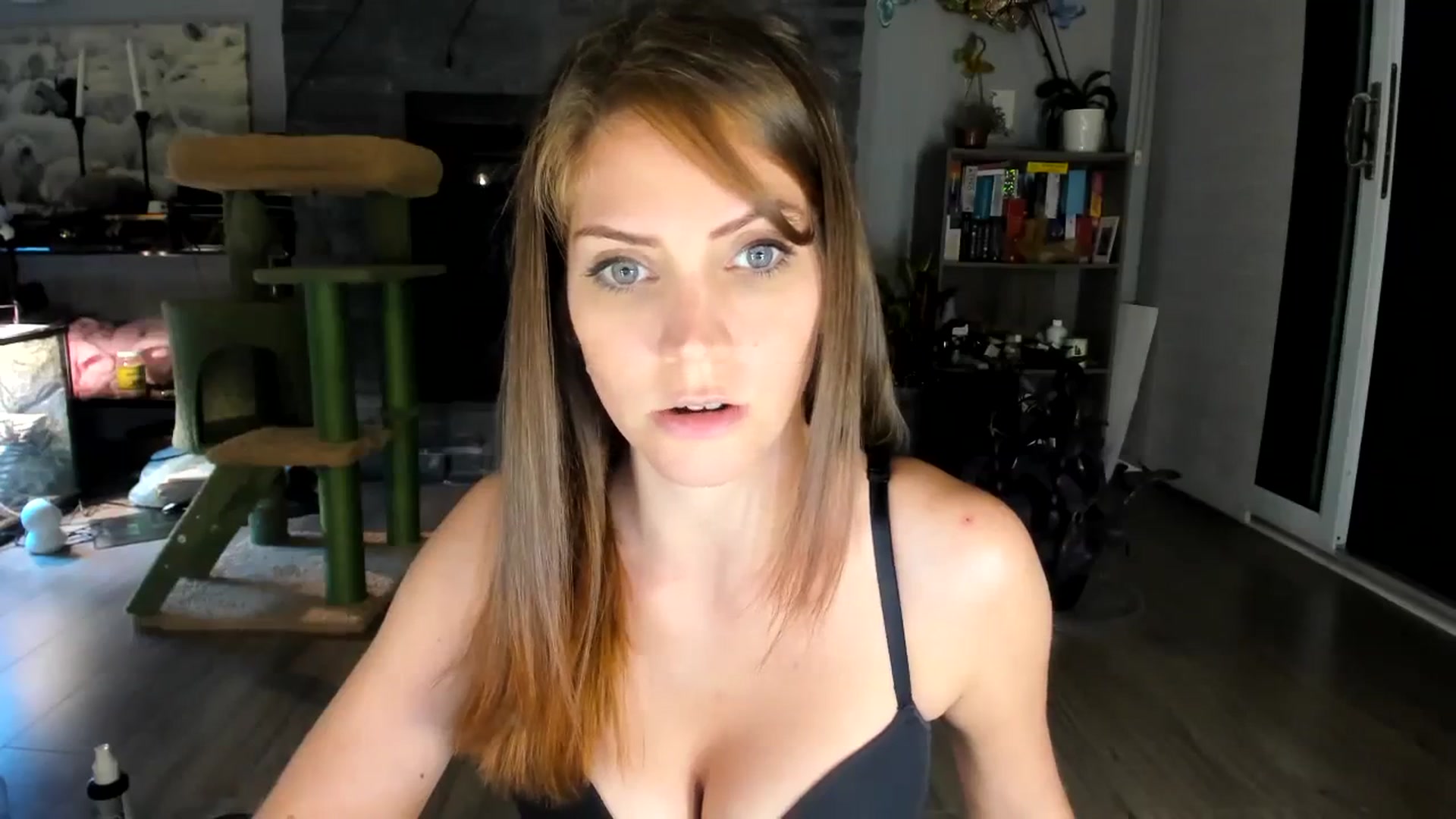 Gallery image thumbnail from Laurel's myfreecams stream on, 10/06/2023, 06:13 image 11 of 20