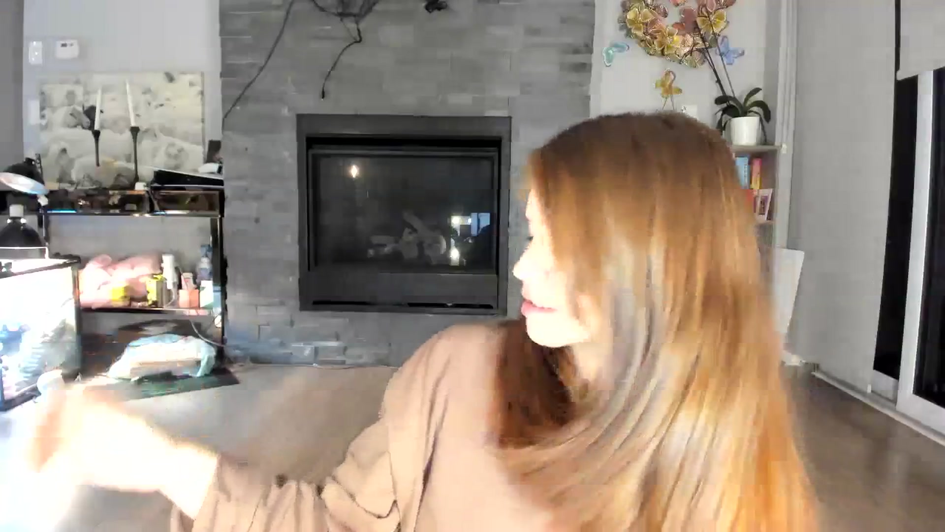Gallery image thumbnail from Laurel's myfreecams stream on, 10/07/2023, 04:08 image 11 of 20
