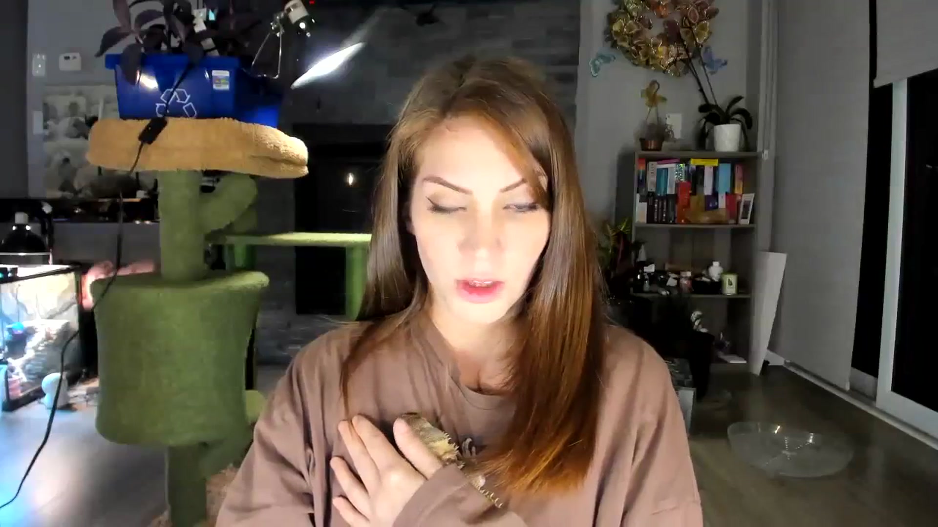 Gallery image thumbnail from Laurel's myfreecams stream on, 10/07/2023, 04:55 image 10 of 20