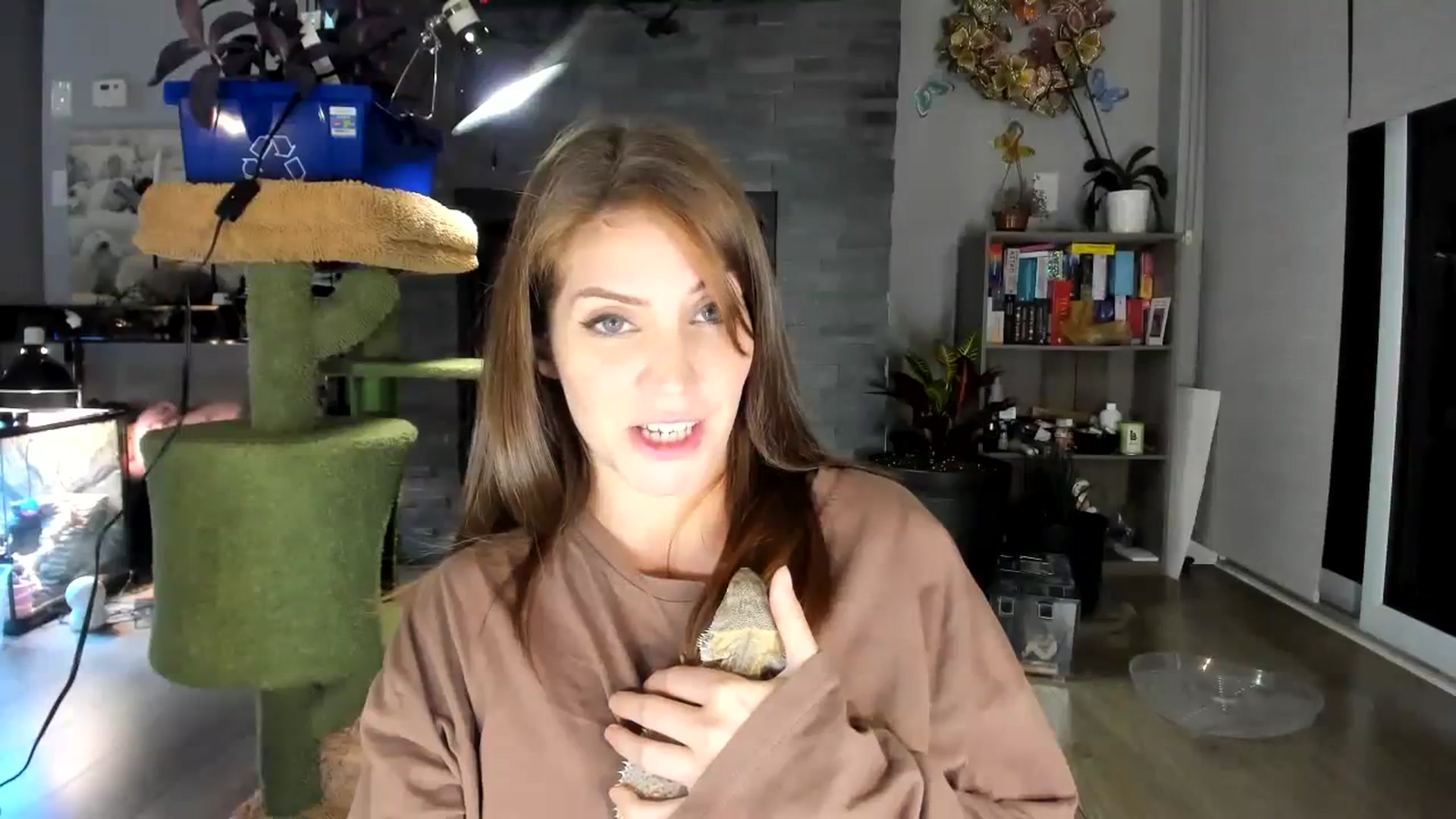 Gallery image thumbnail from Laurel's myfreecams stream on, 10/07/2023, 04:55 image 12 of 20