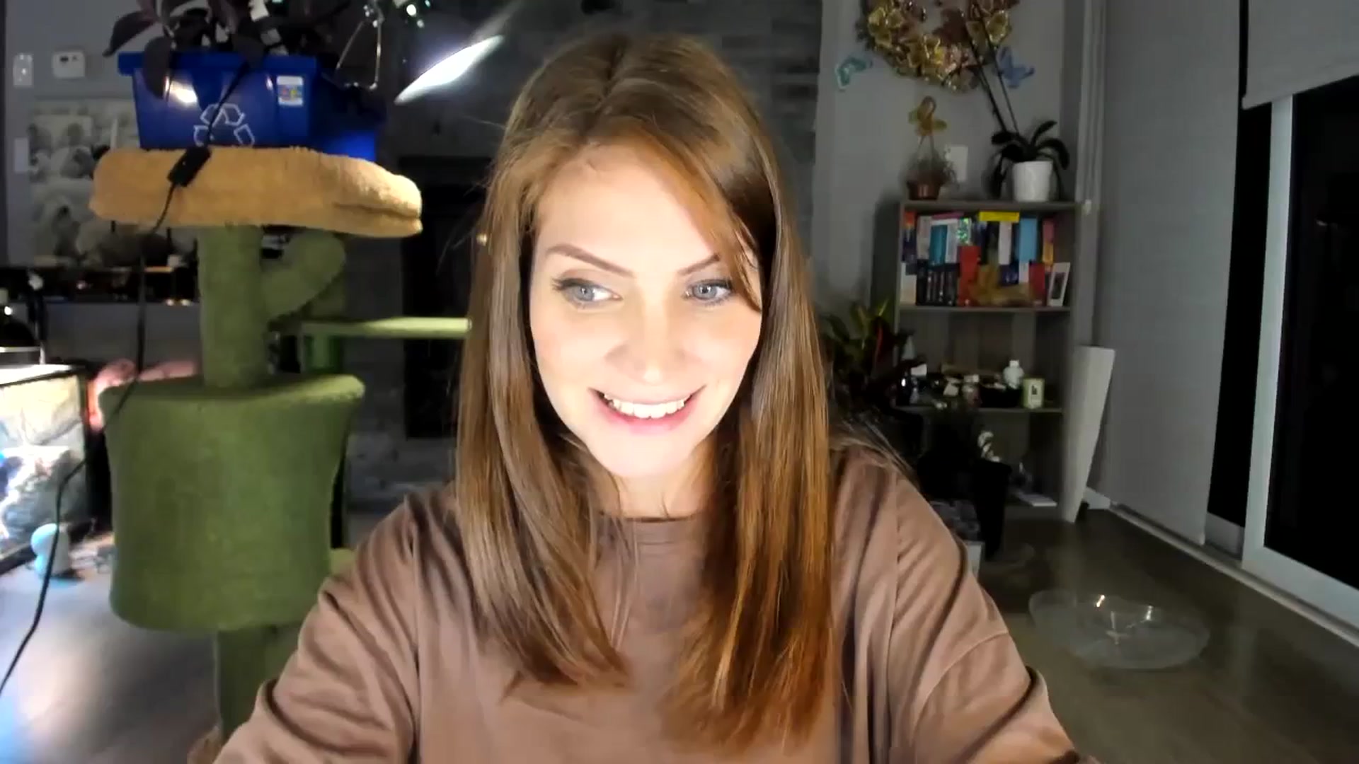 Gallery image thumbnail from Laurel's myfreecams stream on, 10/07/2023, 04:55 image 1 of 20