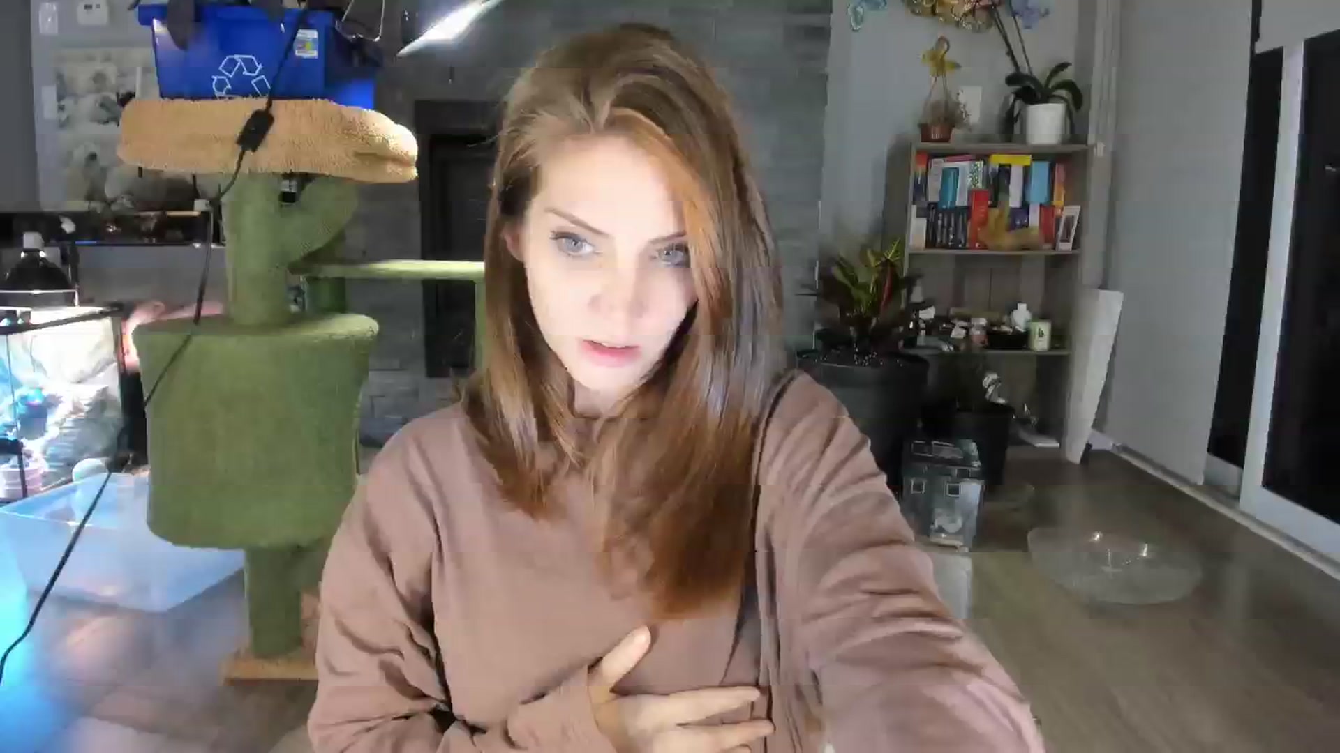 Gallery image thumbnail from Laurel's myfreecams stream on, 10/07/2023, 07:26 image 12 of 20