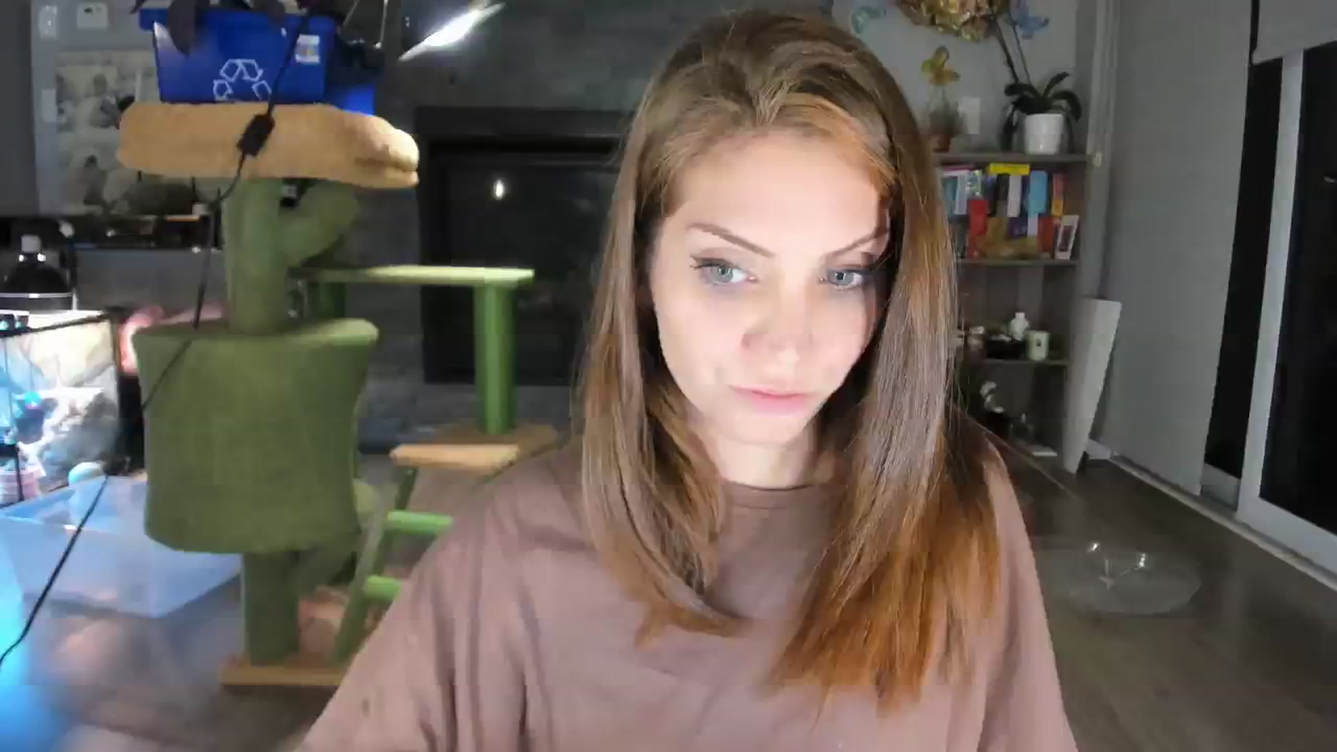 Gallery image thumbnail from Laurel's myfreecams stream on, 10/07/2023, 08:16 image 2 of 20